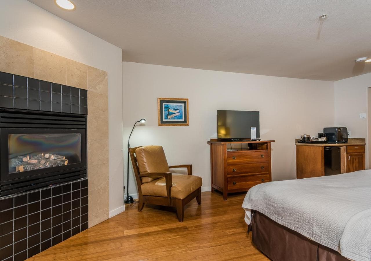 Little Sur Inn gallery photo in Cambria, CA — image 29