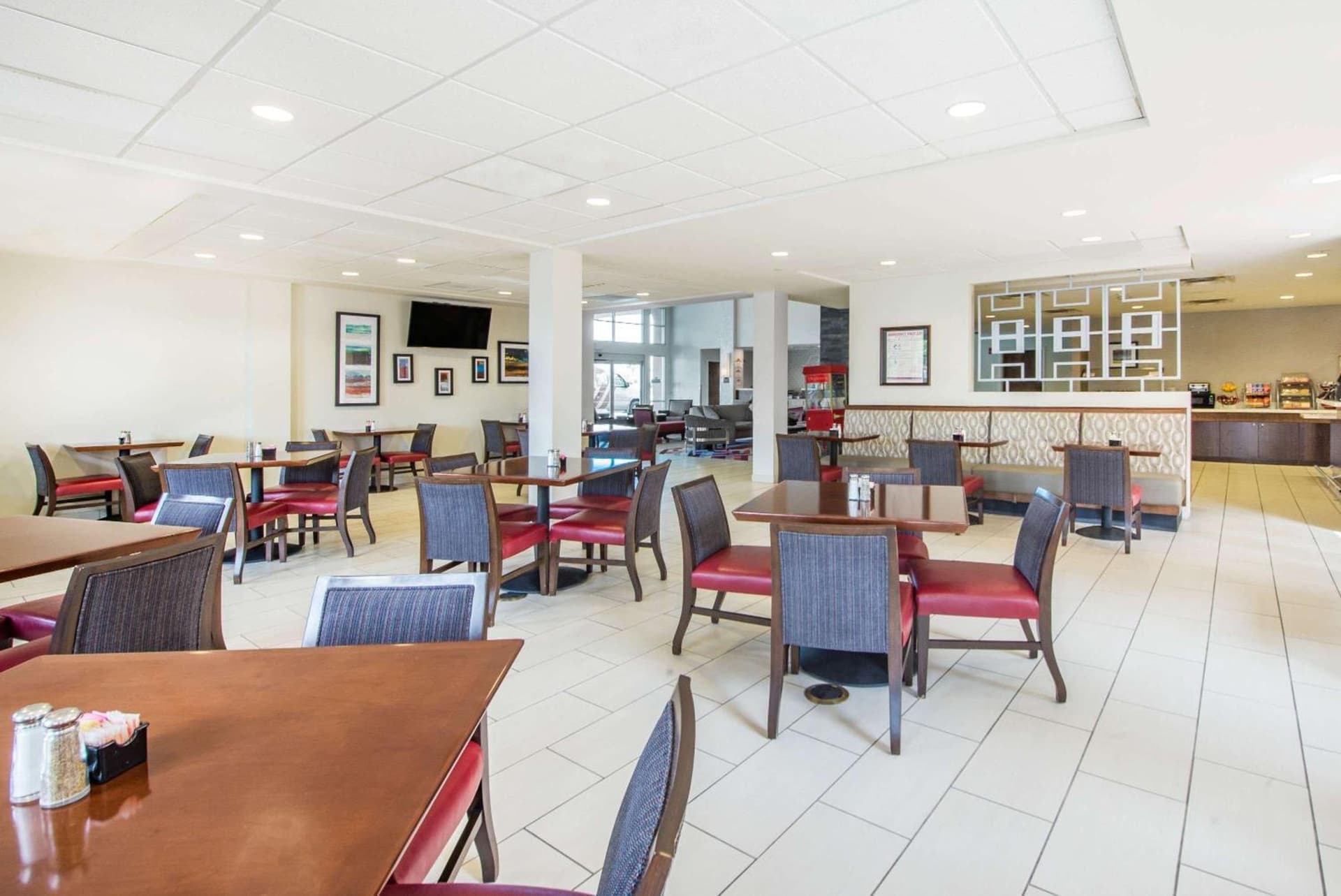 Hawthorn Extended Stay by Wyndham El Paso gallery photo in El Paso, TX — image 32
