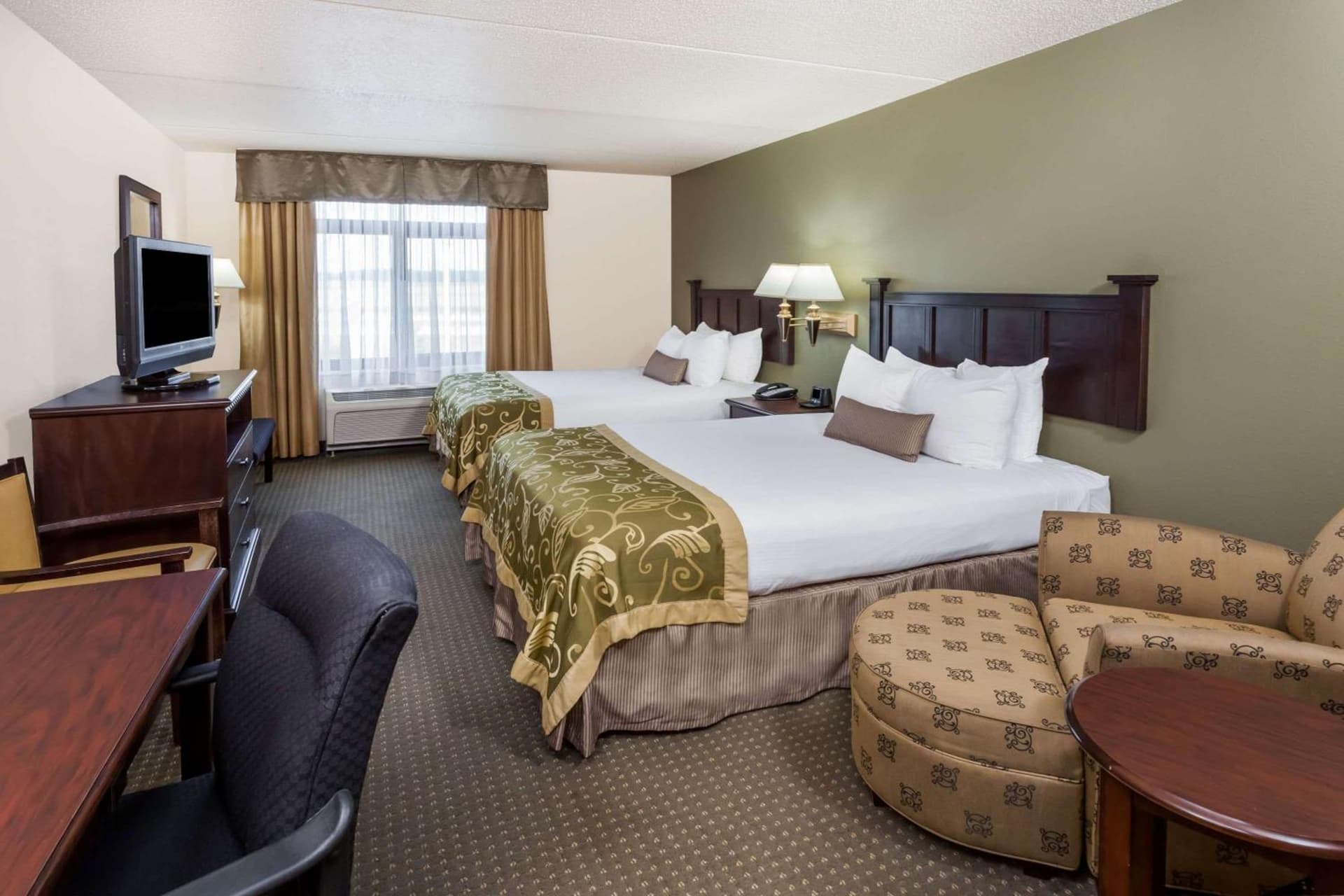 Wingate by Wyndham Peoria - Complimentary Area Shuttle gallery photo in Peoria, IL — image 24