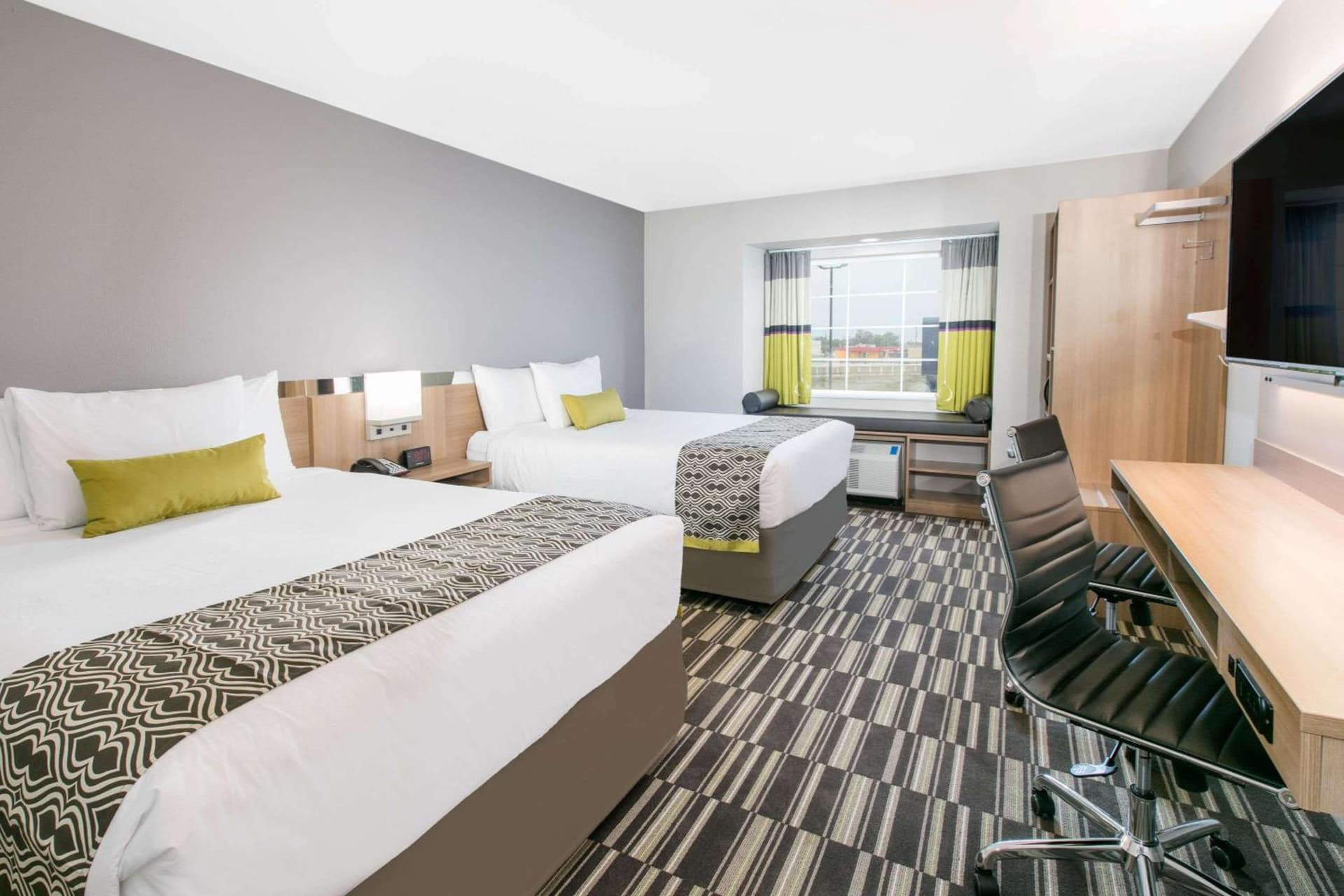 Microtel Inn & Suites by Wyndham Lubbock gallery photo in Lubbock, TX — image 35