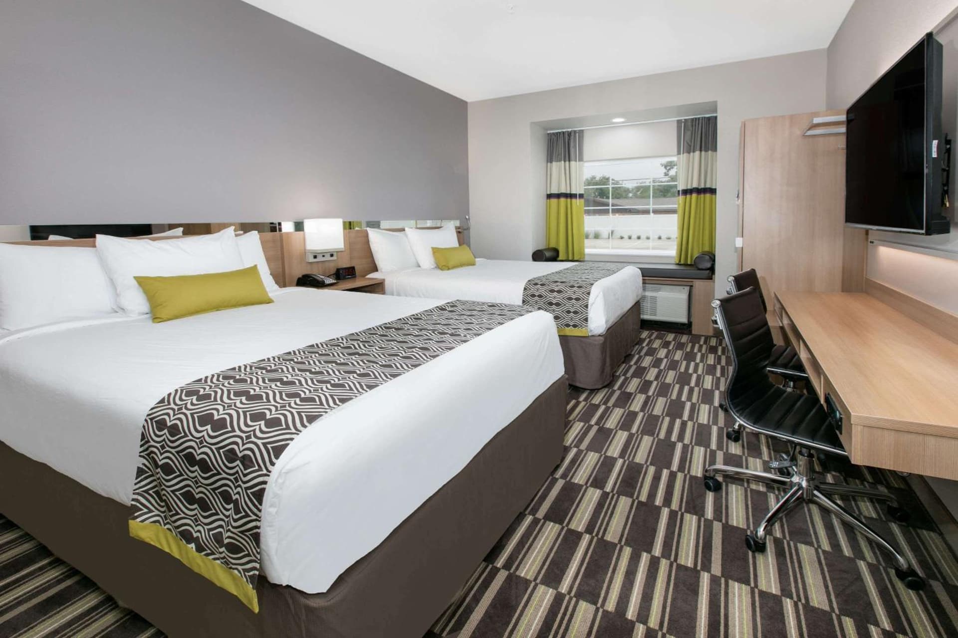 Microtel Inn & Suites by Wyndham Lubbock gallery photo in Lubbock, TX — image 6