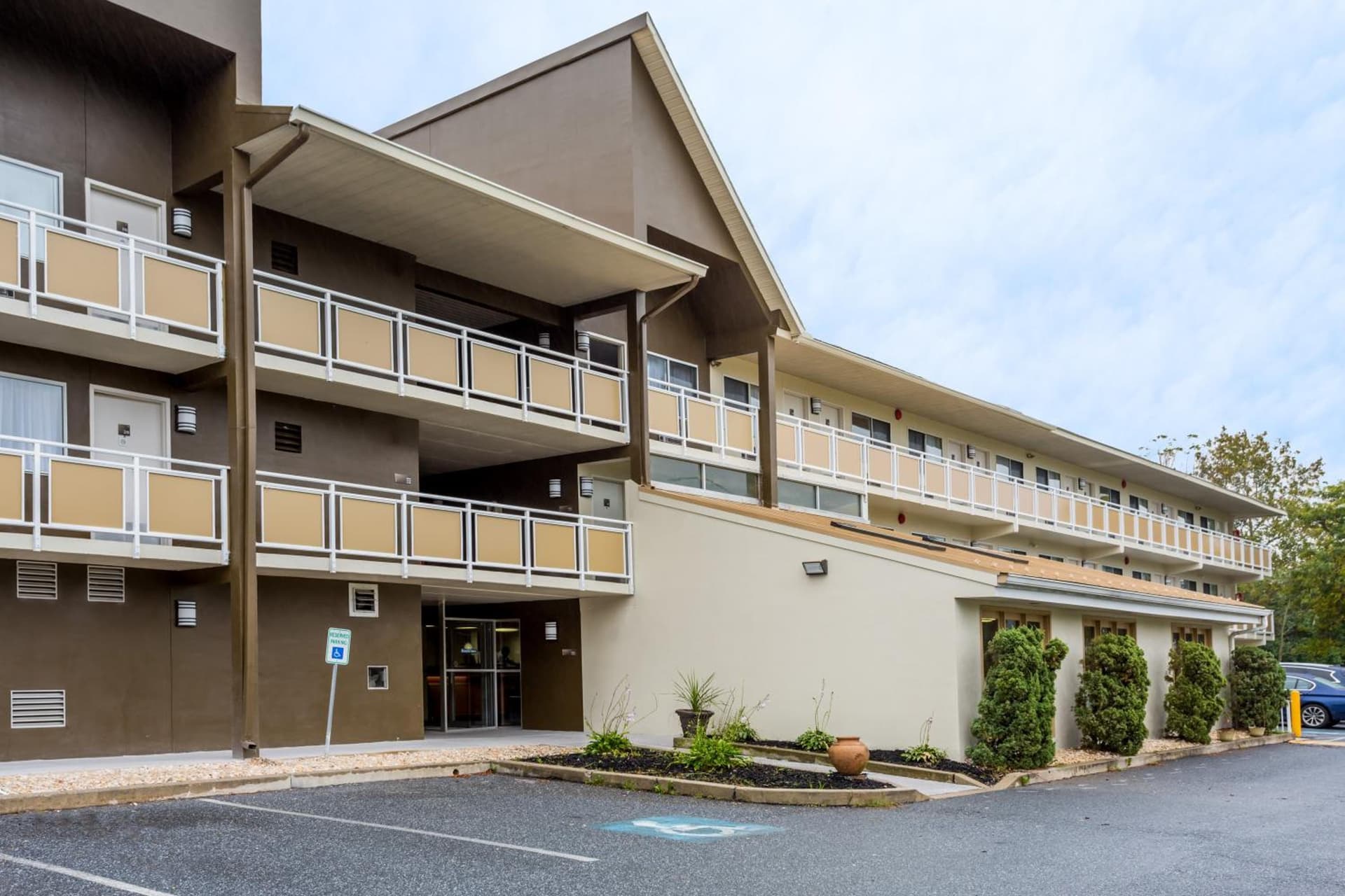 Days Inn by Wyndham Harrisburg North gallery photo in Harrisburg, PA — image 13
