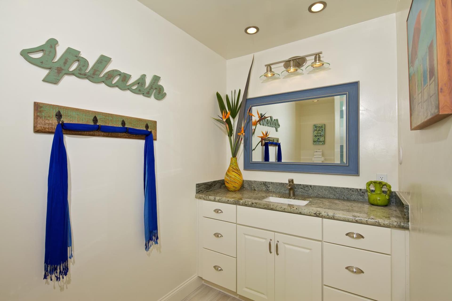 Ocean Palms Beach Resort interior in Carlsbad, CA — gallery photo 2