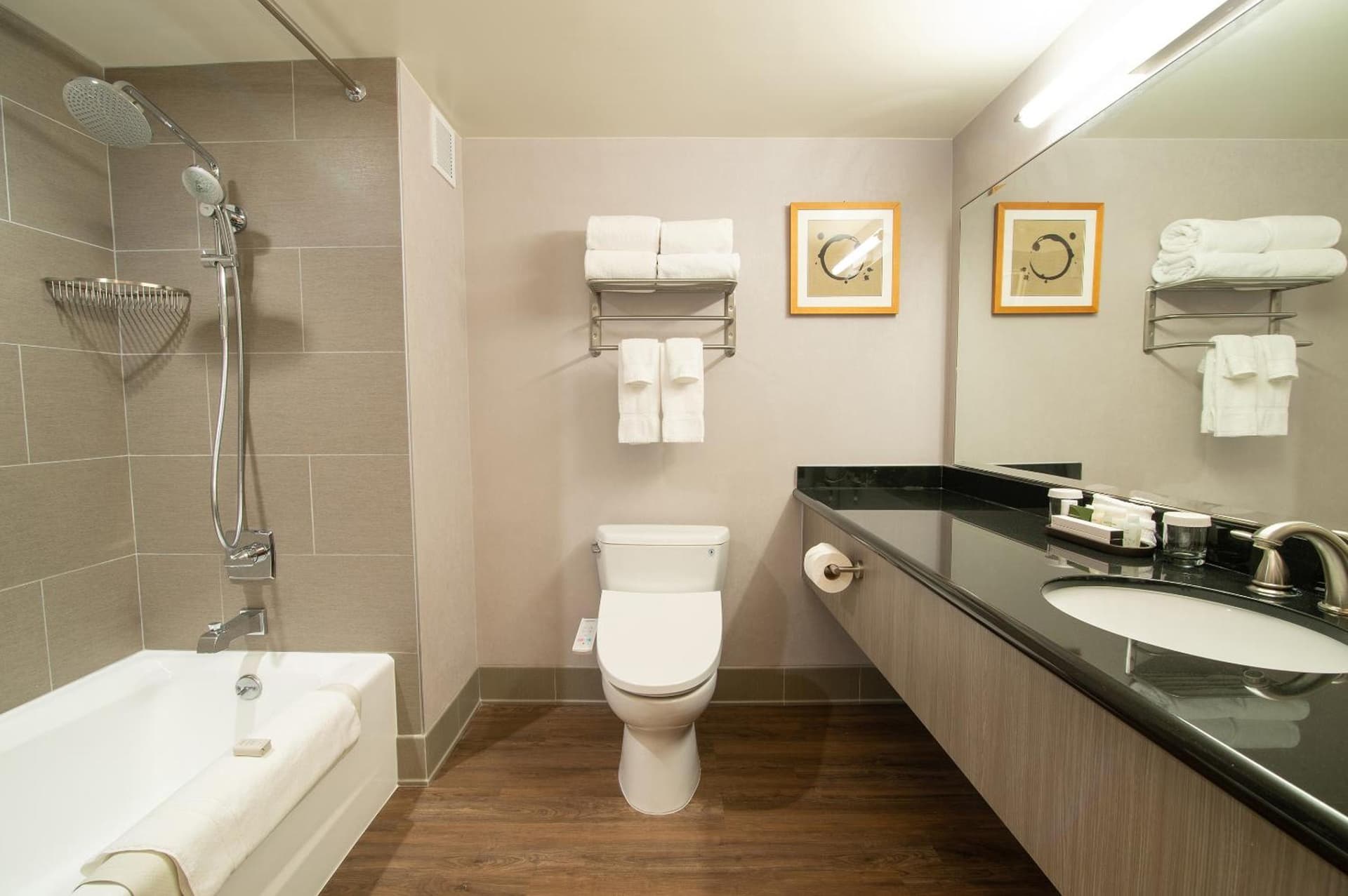 Miyako Hotel Los Angeles gallery photo in Los Angeles, CA — image 7