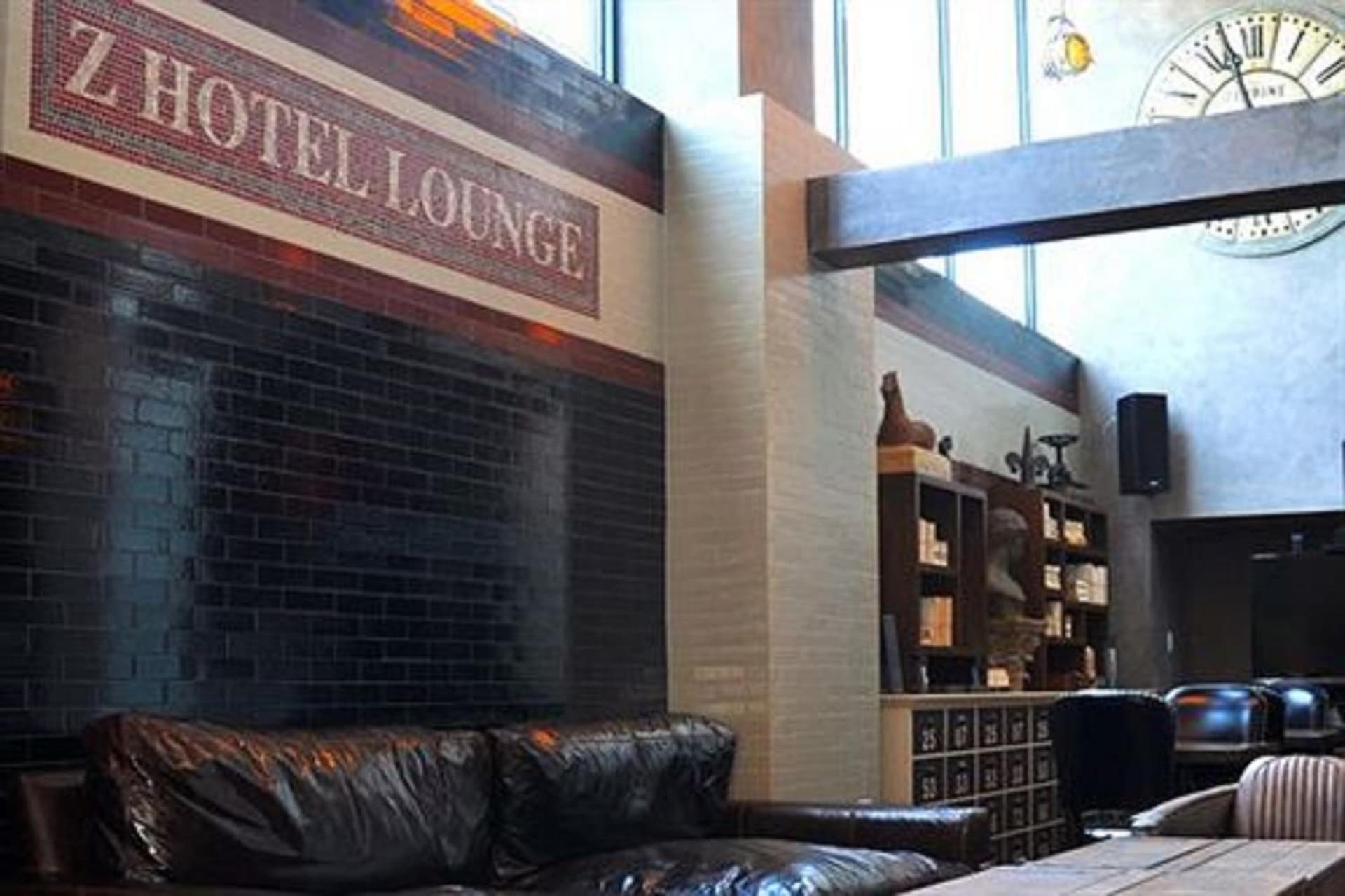 Z NYC Hotel interior in Queens, NY — gallery photo 2