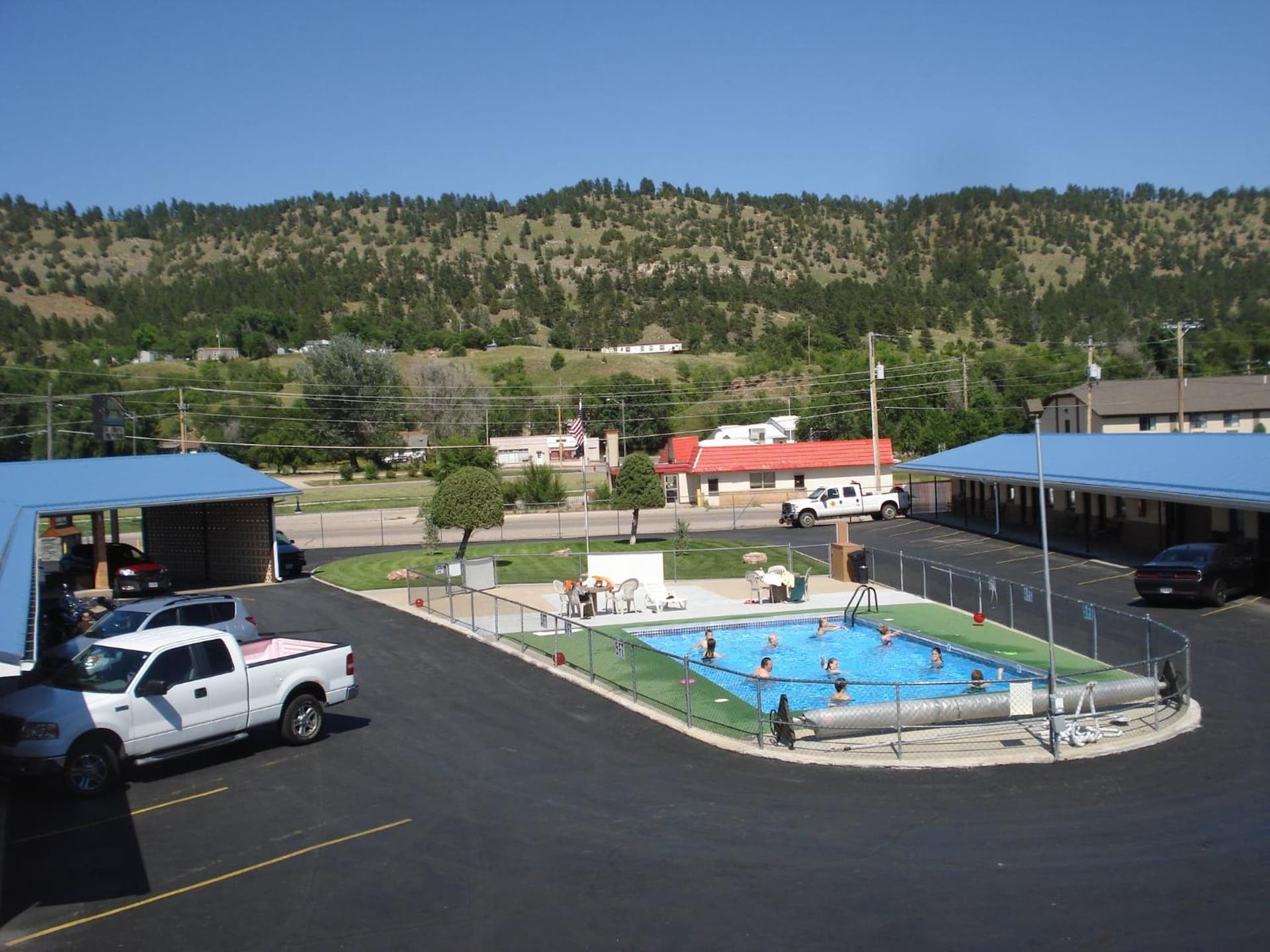Hills Inn property views in Hot Springs, SD — gallery photo 3