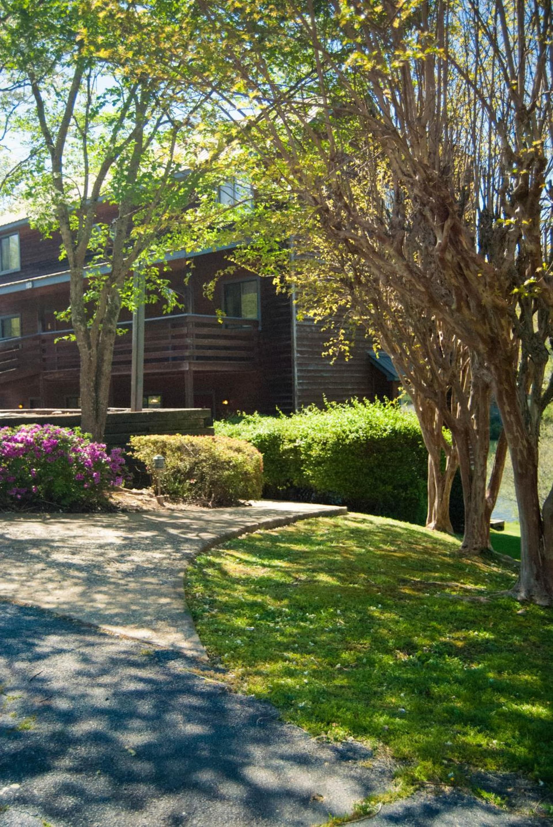 Country Hideaway at Mountain Lakes Resort interior in Cleveland, GA — gallery photo 2