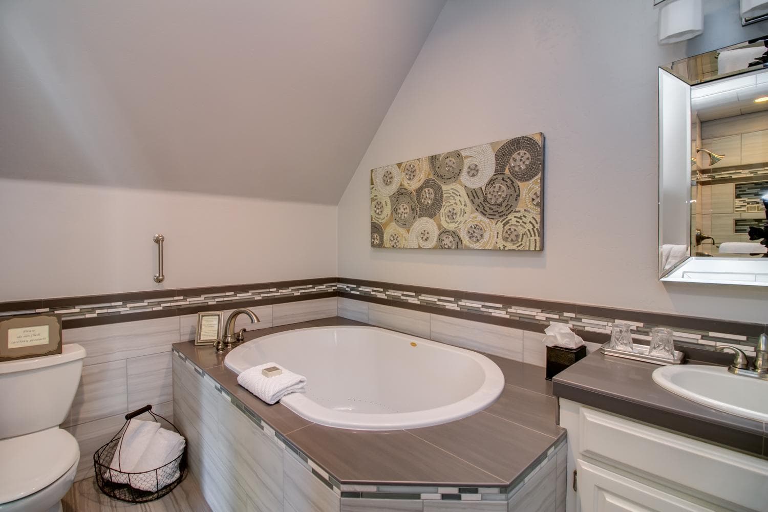 Winchester Inn gallery photo in Ashland, OR — image 68