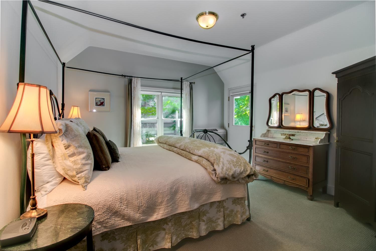 Winchester Inn gallery photo in Ashland, OR — image 87