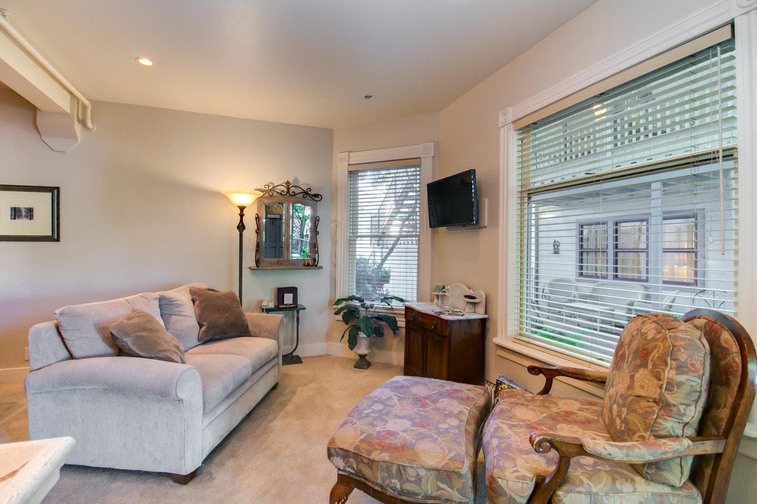 Winchester Inn gallery photo in Ashland, OR — image 56