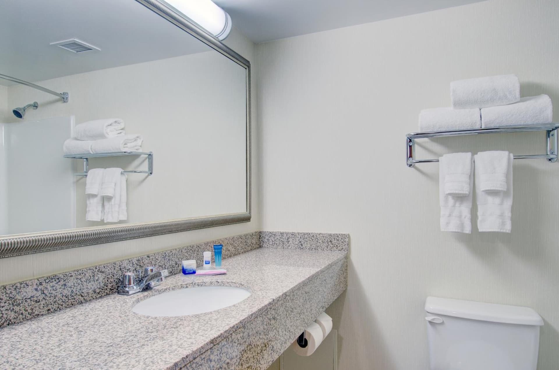 Best Western Royal Plaza Hotel and Trade Center gallery photo in Marlborough, MA — image 74