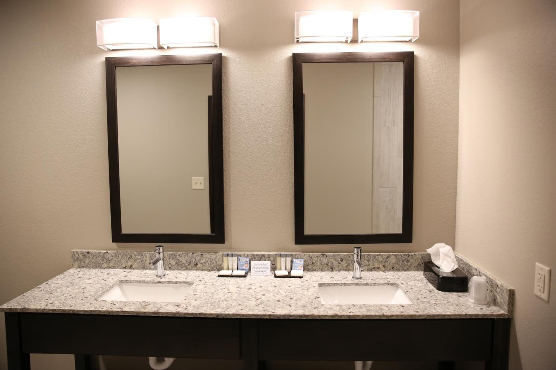 Berlin Encore Hotel & Suites gallery photo in Berlin, OH — image 19