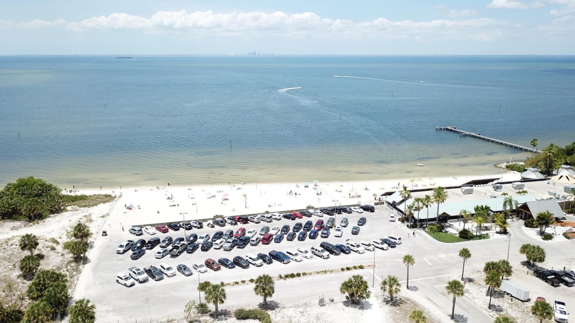 TAMPA BAY, BEACH step away, WIFI, FREE PARKING,POOLS, JACUZZI gallery photo in Ruskin, FL — image 34