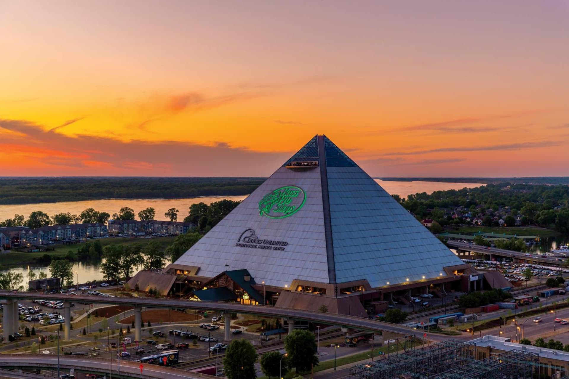 Big Cypress Lodge — hotel in Memphis, Tennessee