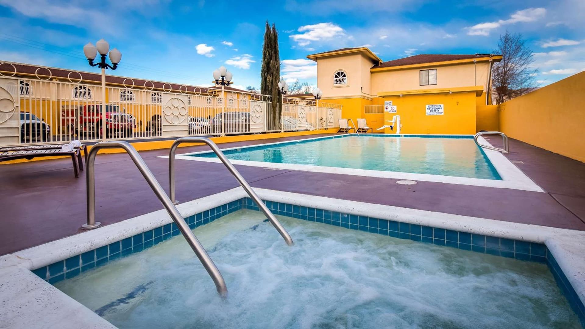 Best Western Bishop Lodge interior in Bishop, CA — gallery photo 2