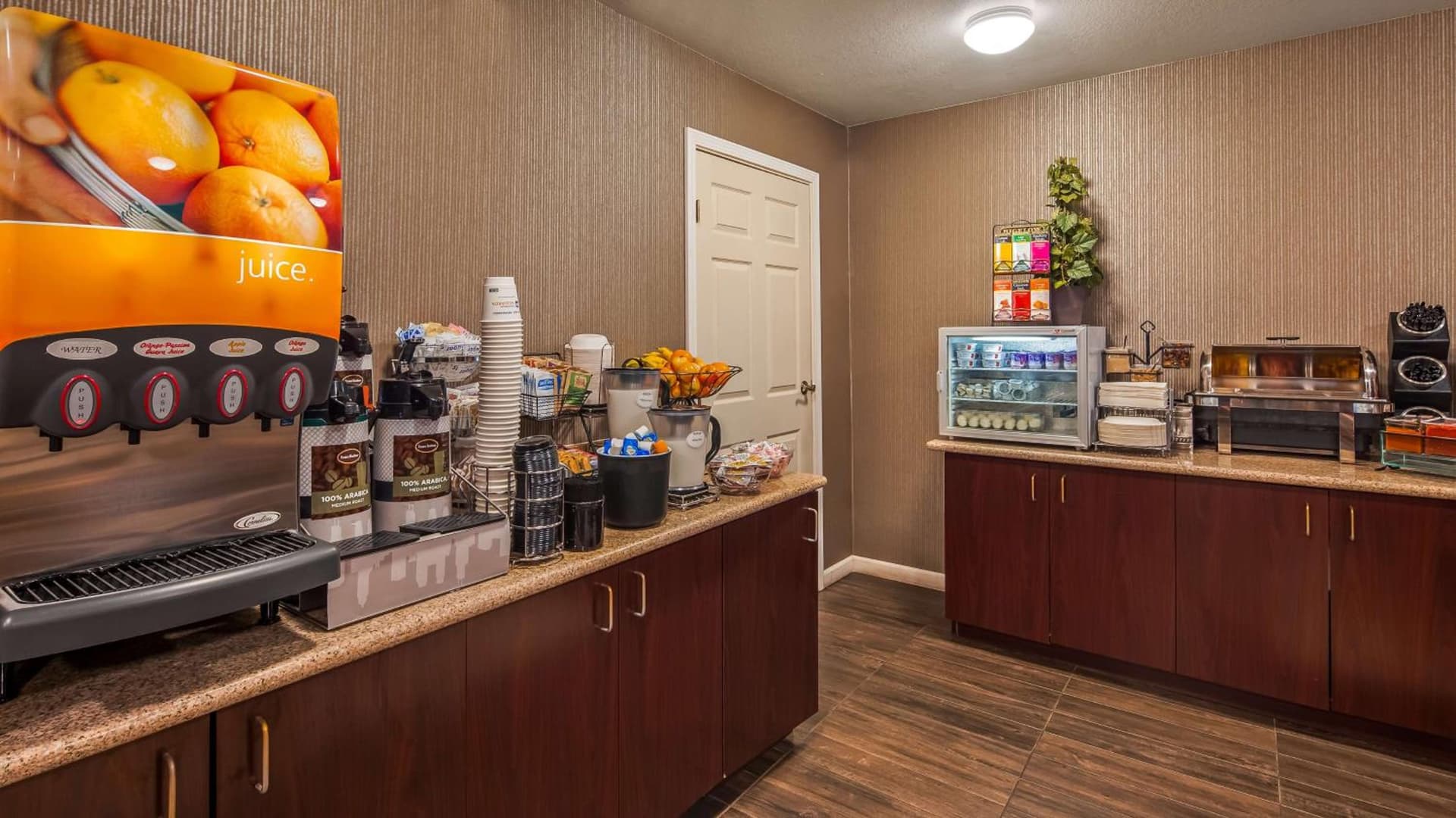 Best Western Luxury Inn gallery photo in Tracy, CA — image 43