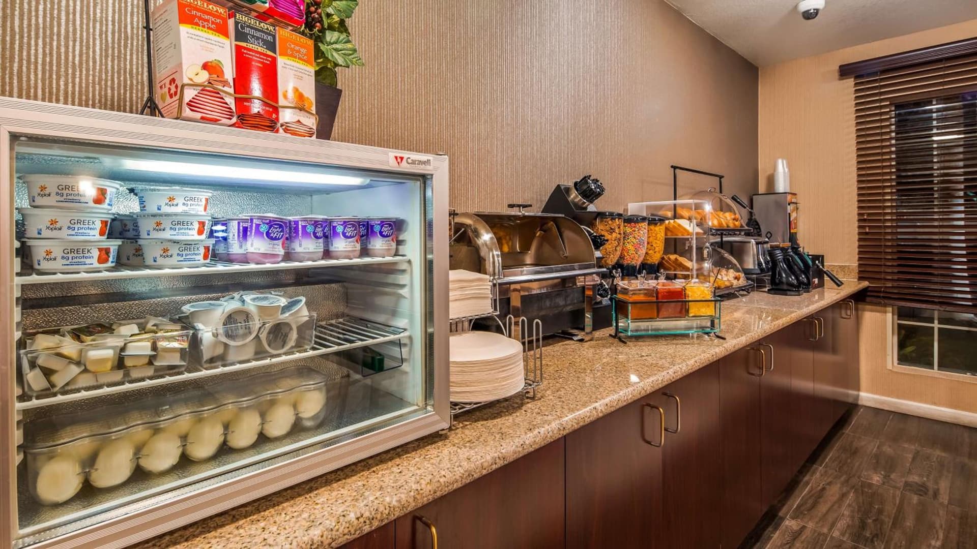 Best Western Luxury Inn gallery photo in Tracy, CA — image 45