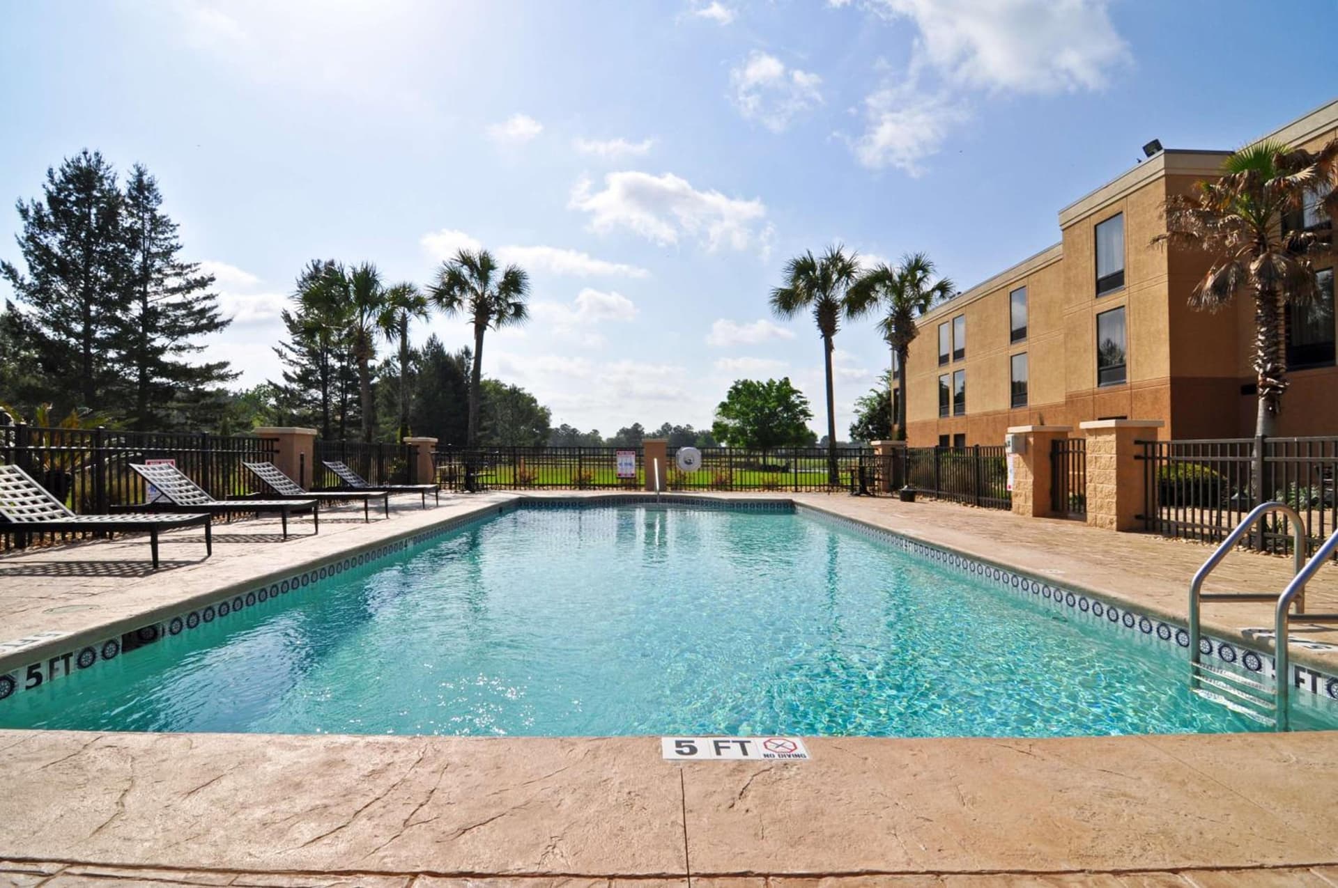 Best Western Plus Madison property views in Madison, FL — gallery photo 3