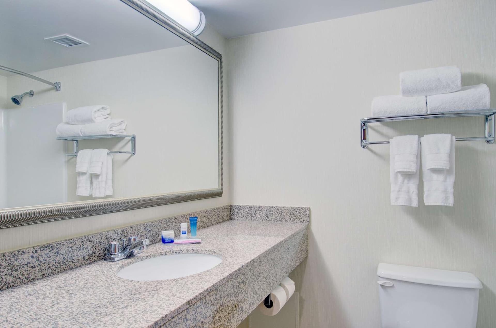 Best Western Royal Plaza Hotel and Trade Center gallery photo in Marlborough, MA — image 11