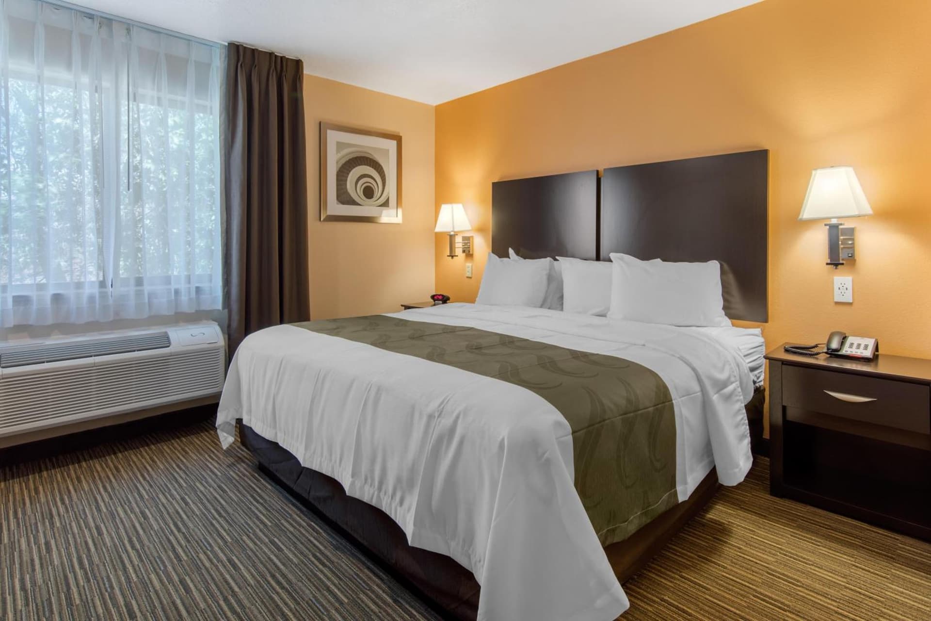 Quality Inn & Suites Albuquerque North near Balloon Fiesta Park property views in Albuquerque, NM — gallery photo 3