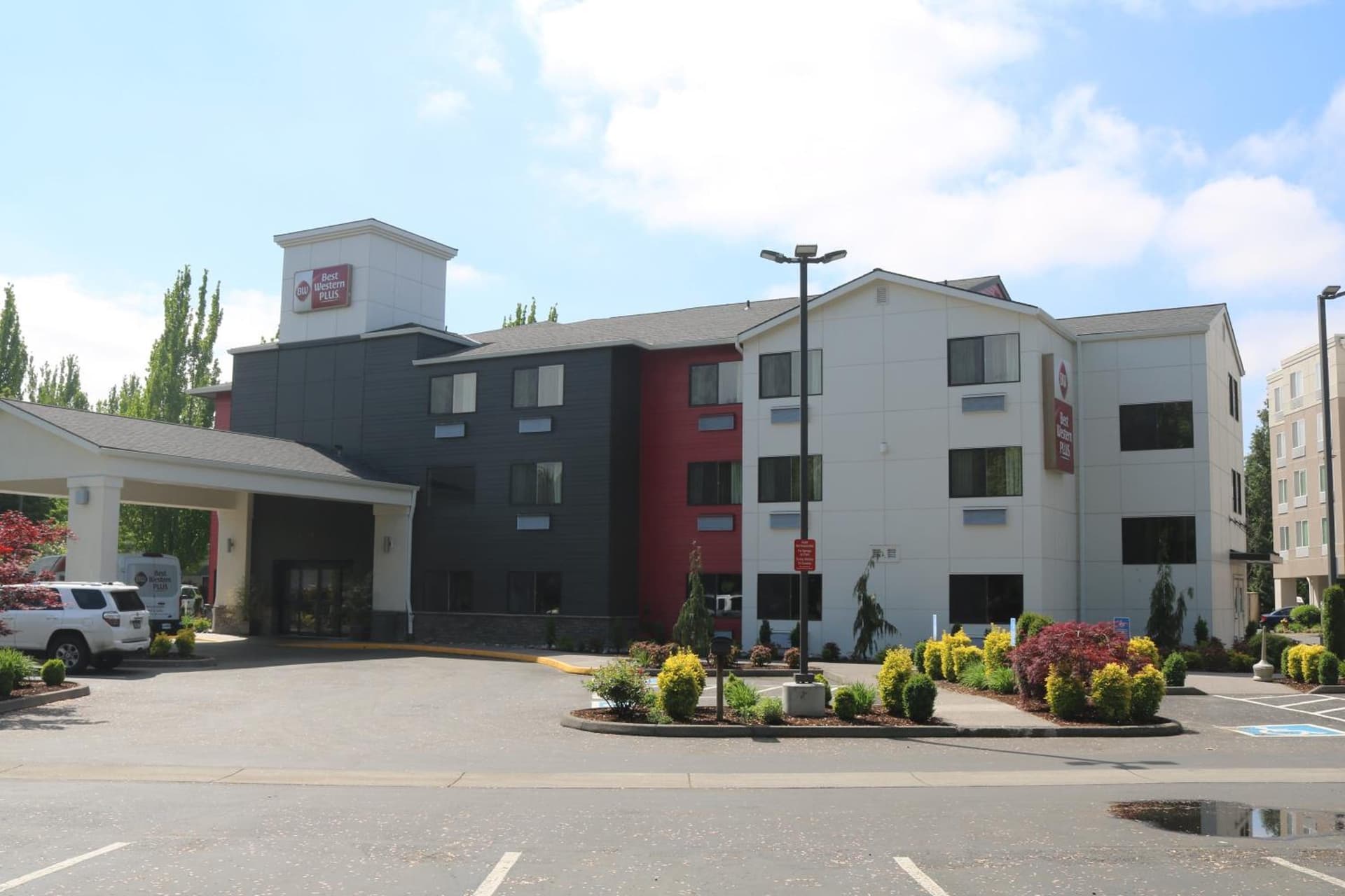 Best Western Plus Portland Airport Hotel & Suites gallery photo in Parkrose, OR — image 97