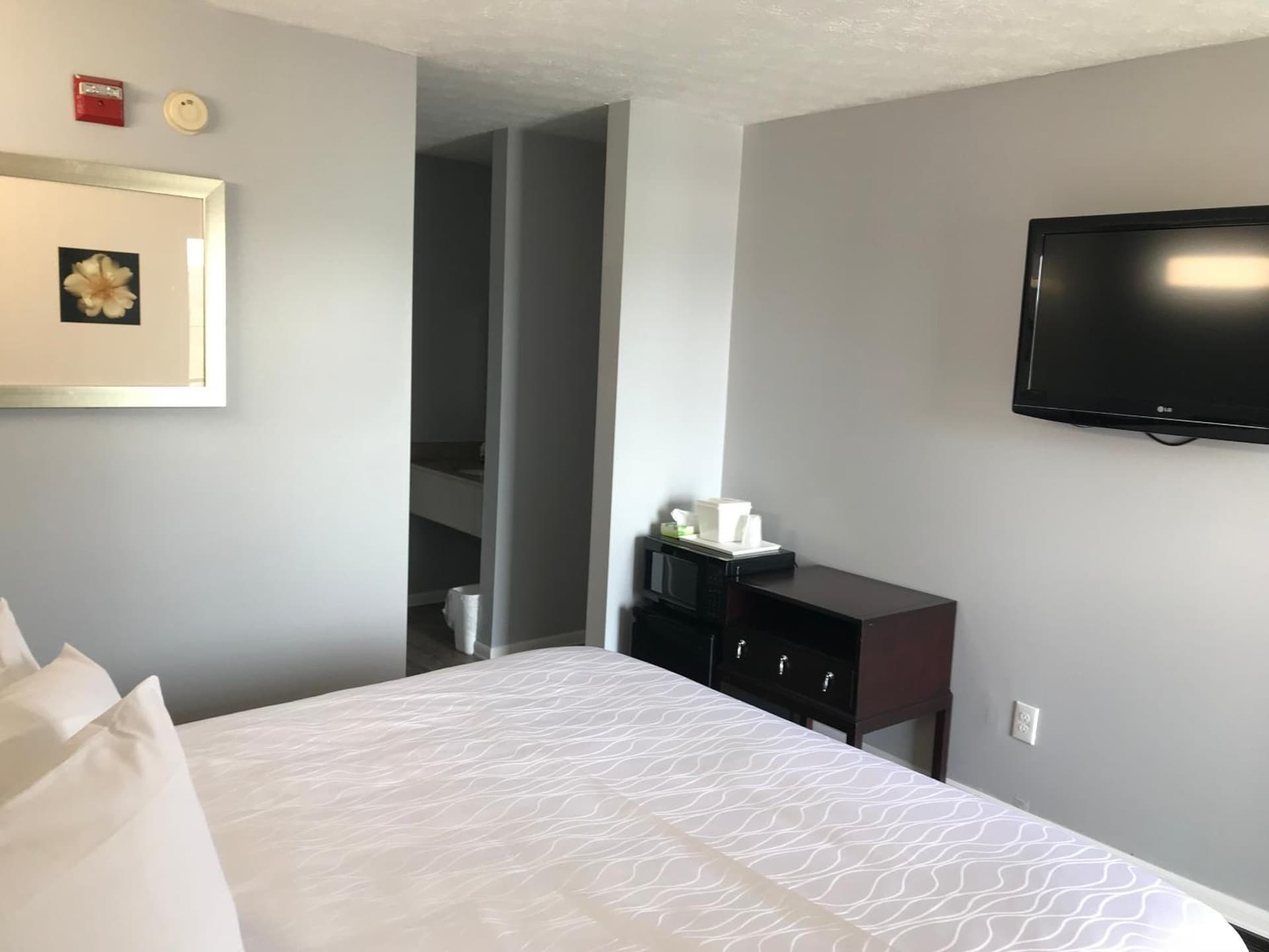 Apple Valley Inn Pigeon Forge interior in Pigeon Forge, TN — gallery photo 2