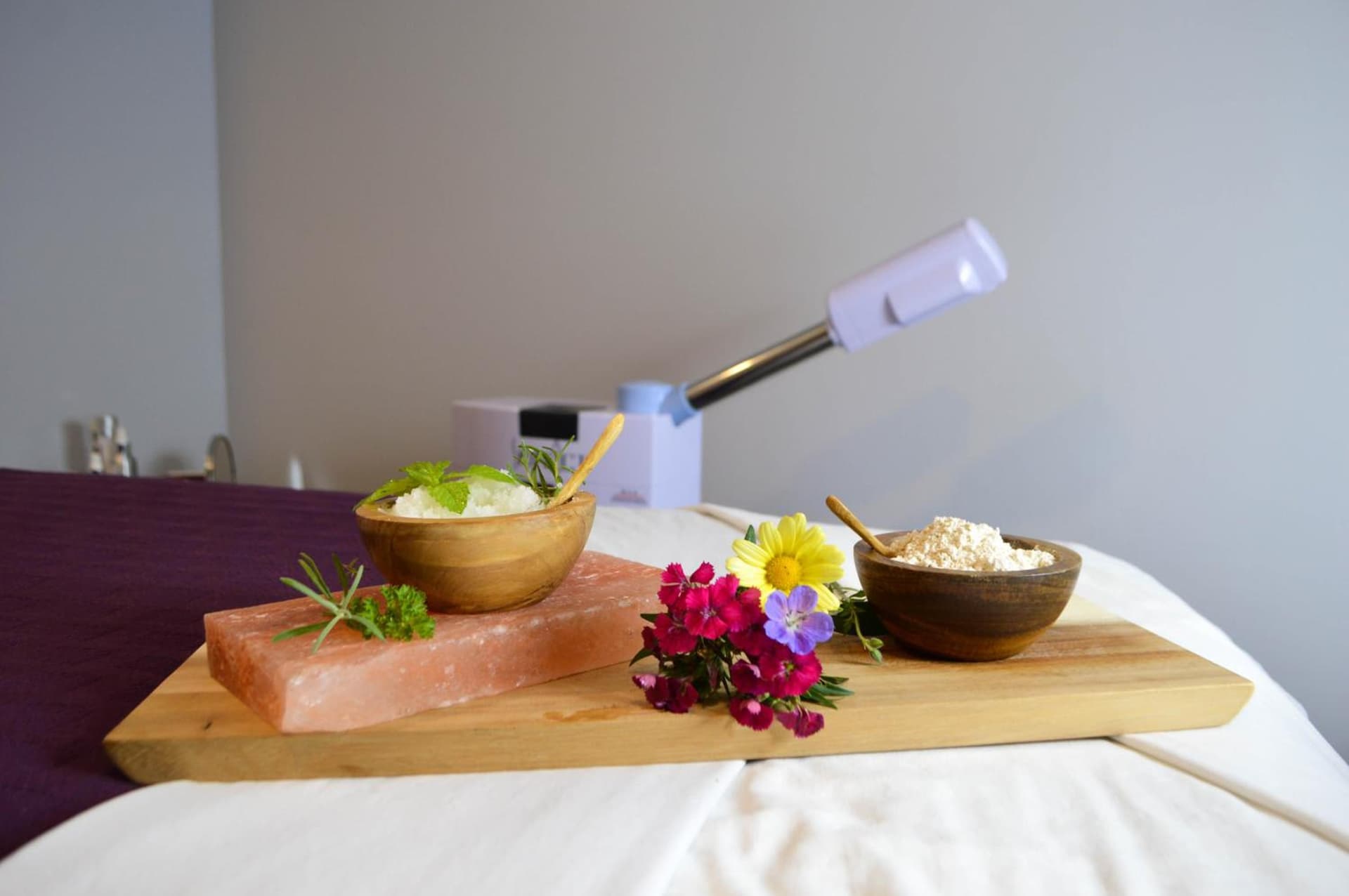 D. Hotel Suites & Spa gallery photo in Holyoke, MA — image 11