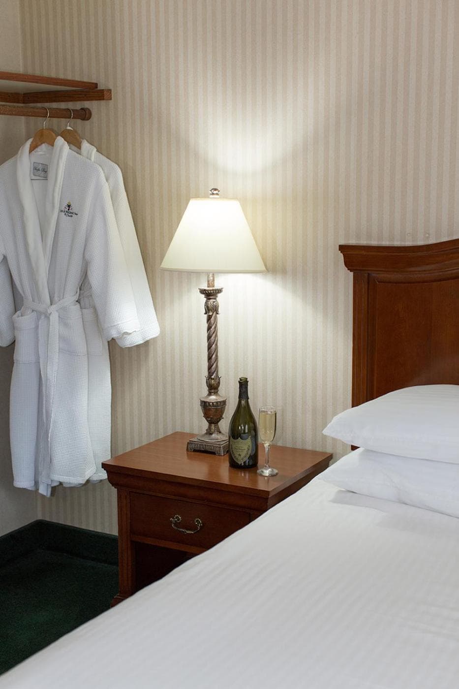 Rogue Regency Inn Medford Airport gallery photo in Medford, OR — image 75