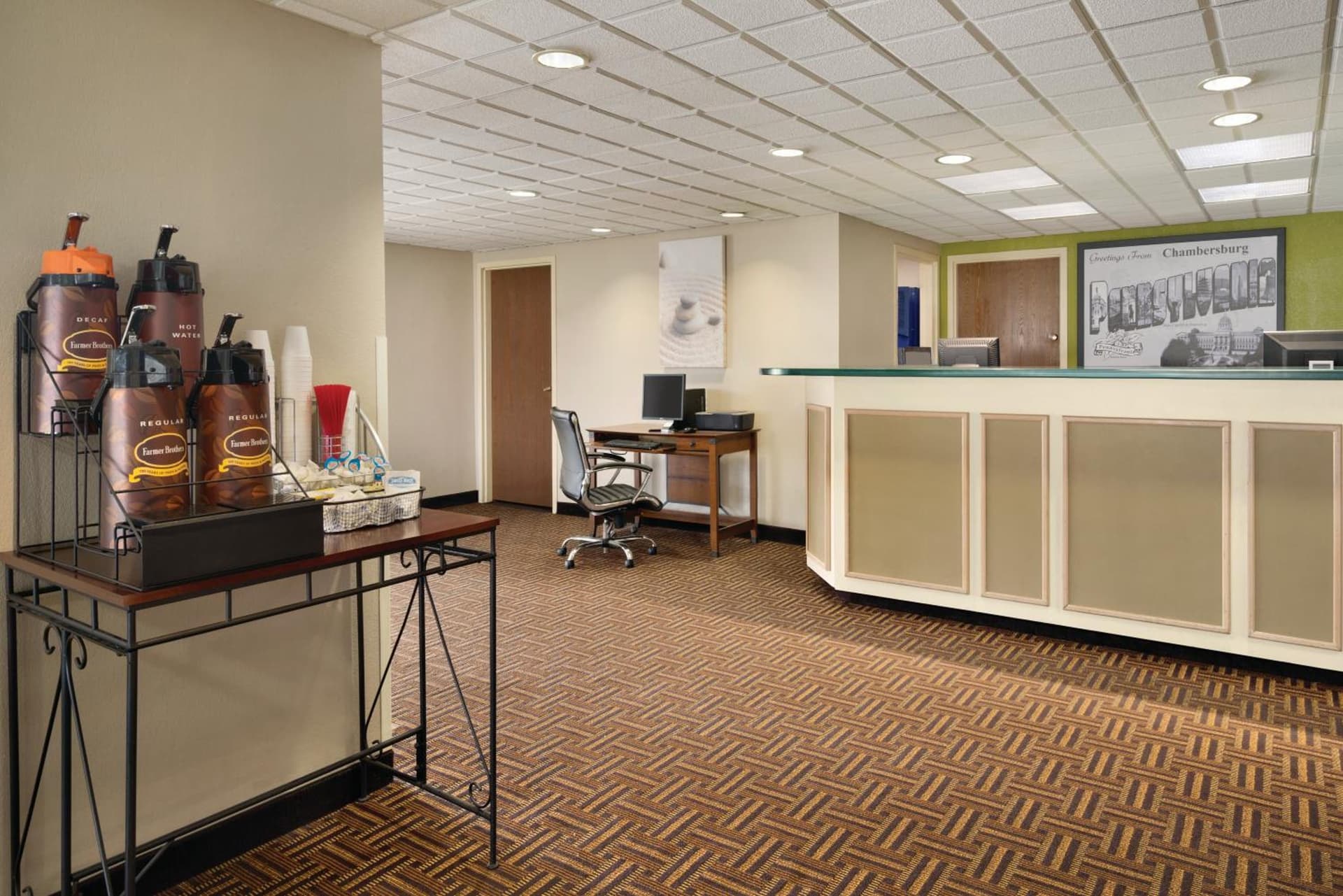 Super 8 by Wyndham Chambersburg I-81 gallery photo in Chambersburg, PA — image 17