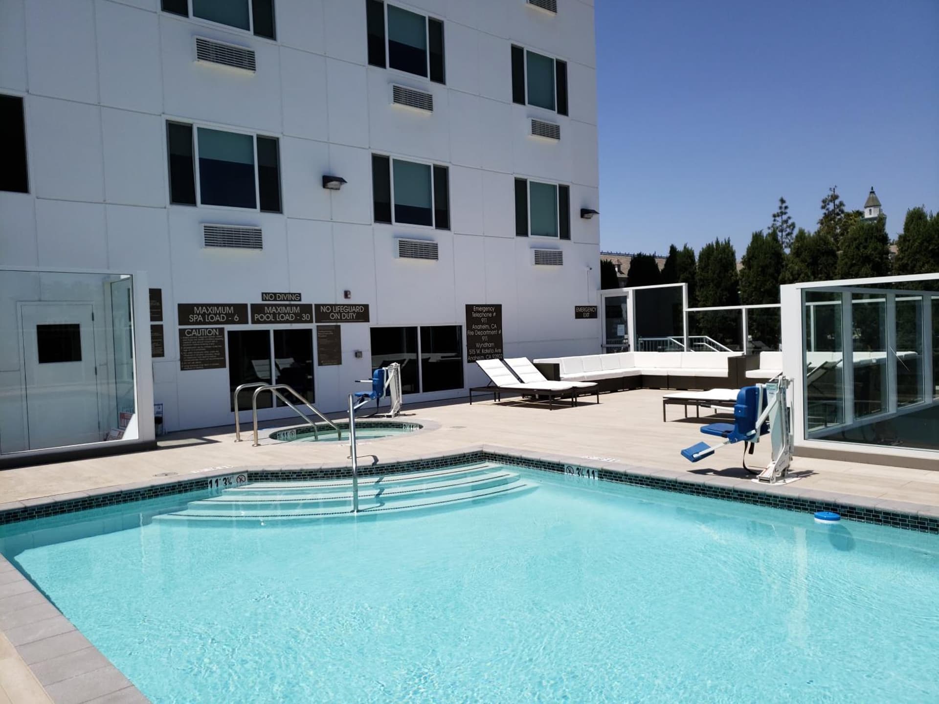 Wyndham Anaheim gallery photo in Anaheim, CA — image 48