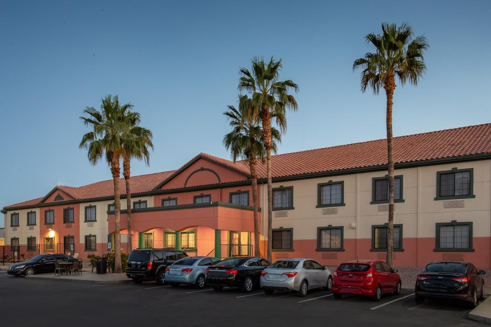 Baymont by Wyndham Phoenix I-10 near 51st Ave gallery photo in Phoenix, AZ — image 43