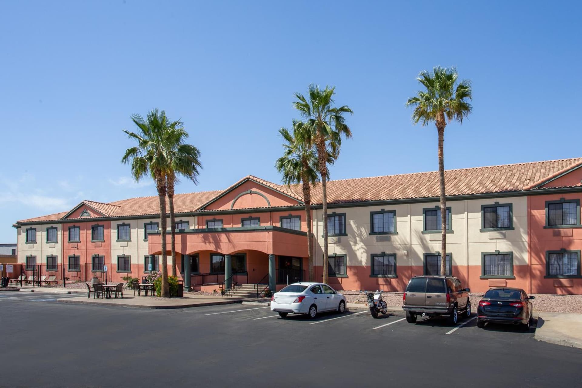 Baymont by Wyndham Phoenix I-10 near 51st Ave gallery photo in Phoenix, AZ — image 76