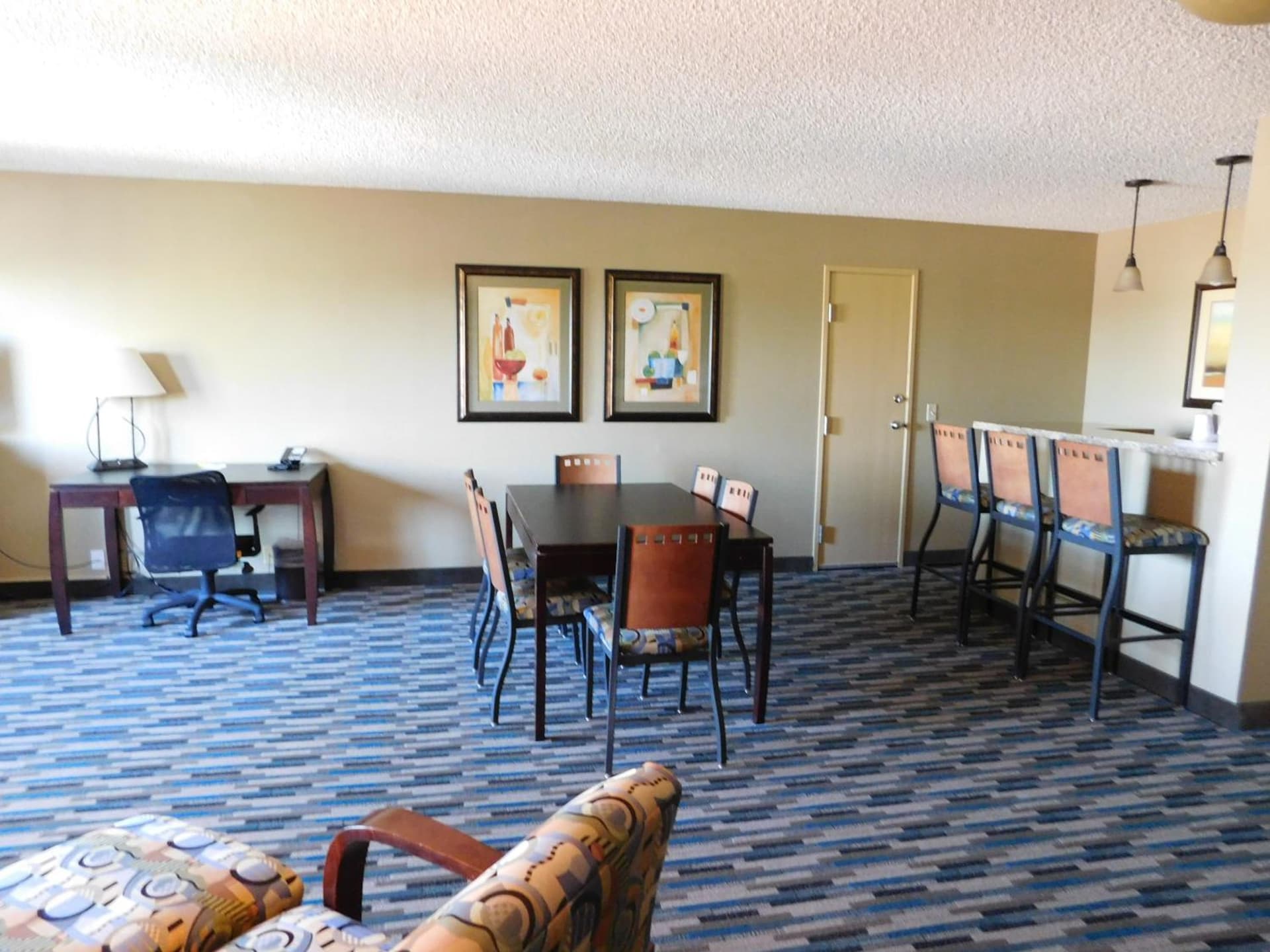 Days Inn & Suites by Wyndham Mesa Near Phoenix gallery photo in Mesa, AZ — image 13