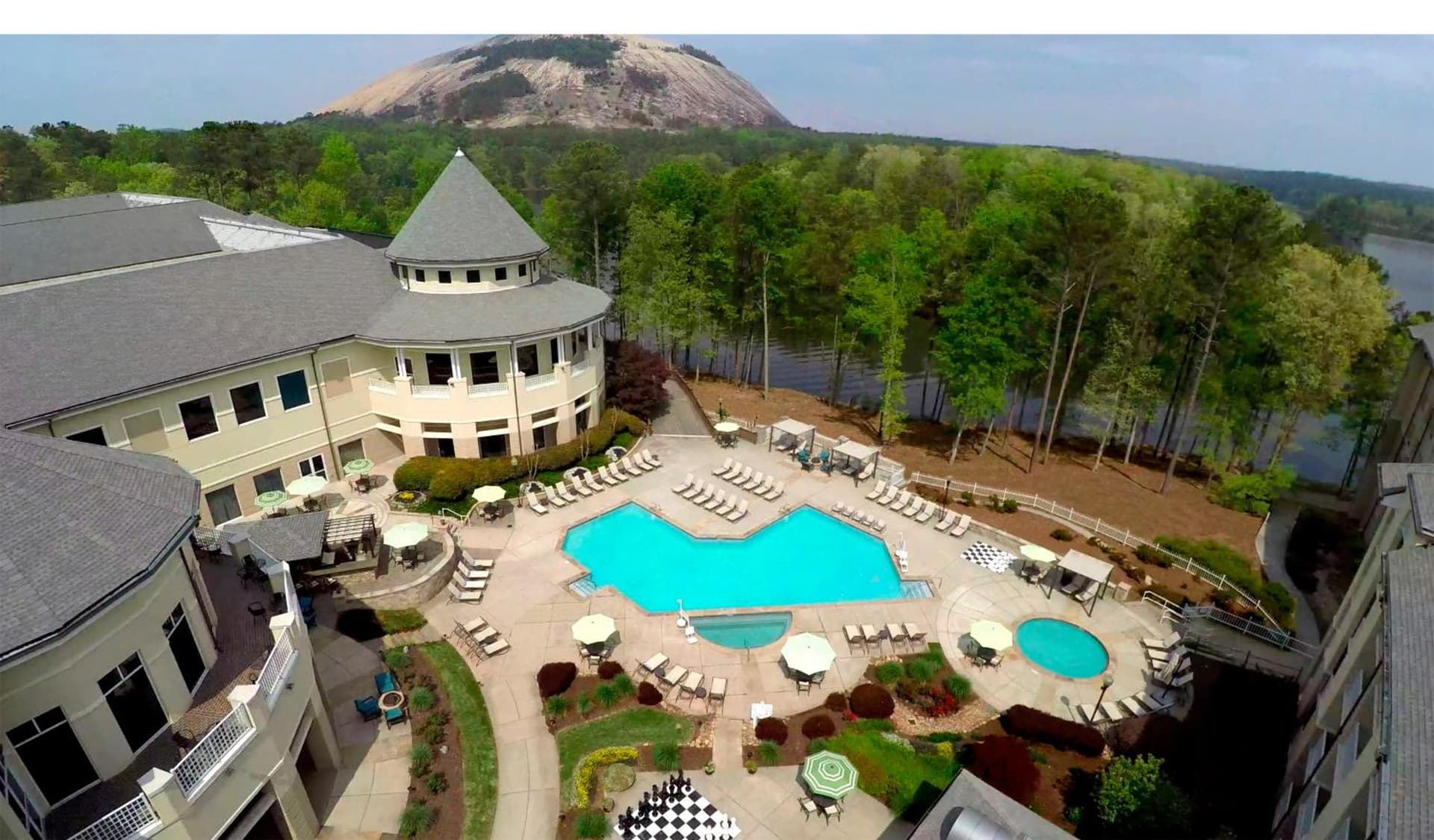 Atlanta Evergreen Lakeside Resort property views in Stone Mountain, GA — gallery photo 3