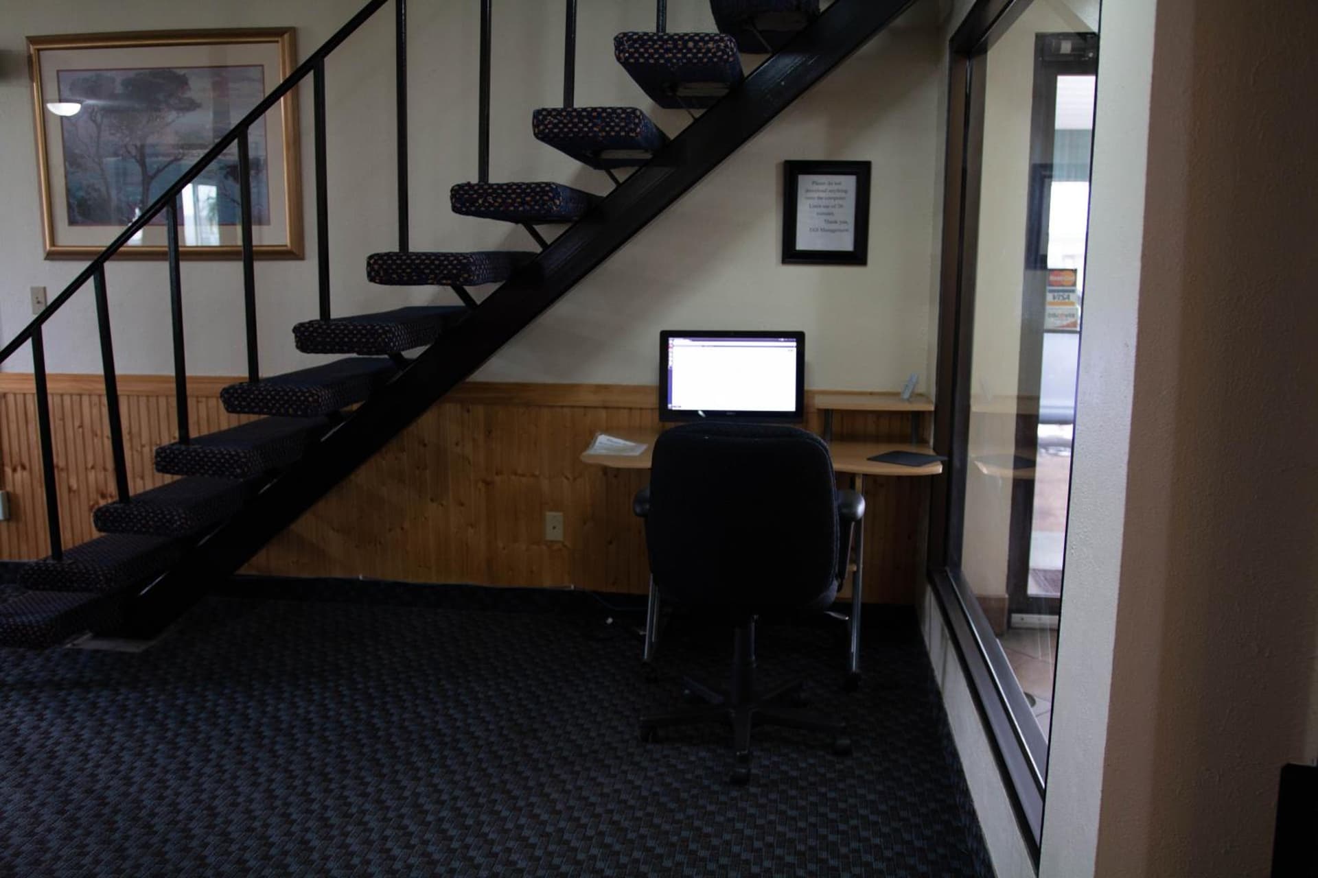 East Grand Inn Grand Forks ND I 29 property views in East Grand Forks, MN — gallery photo 3