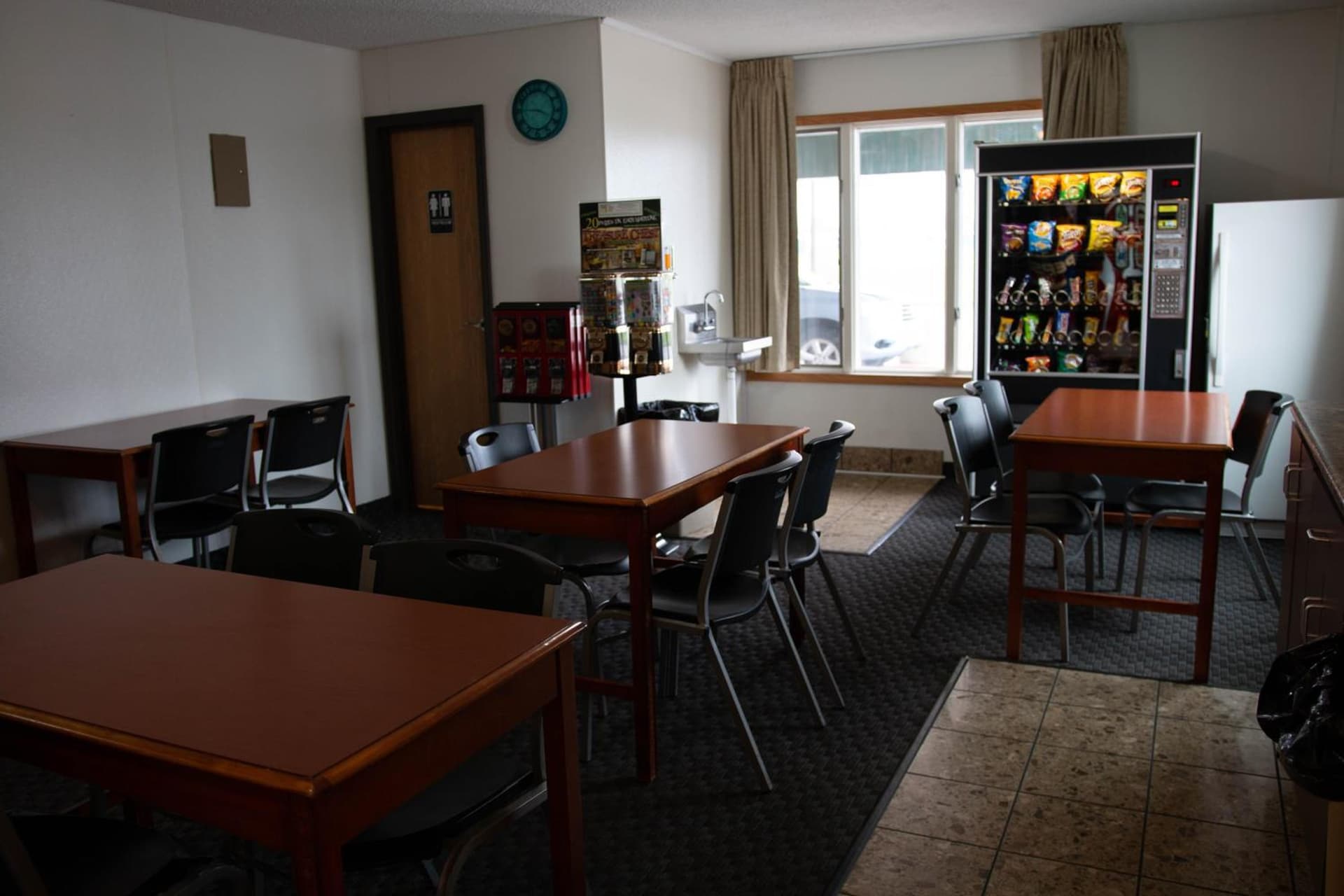 East Grand Inn Grand Forks ND I 29 interior in East Grand Forks, MN — gallery photo 2