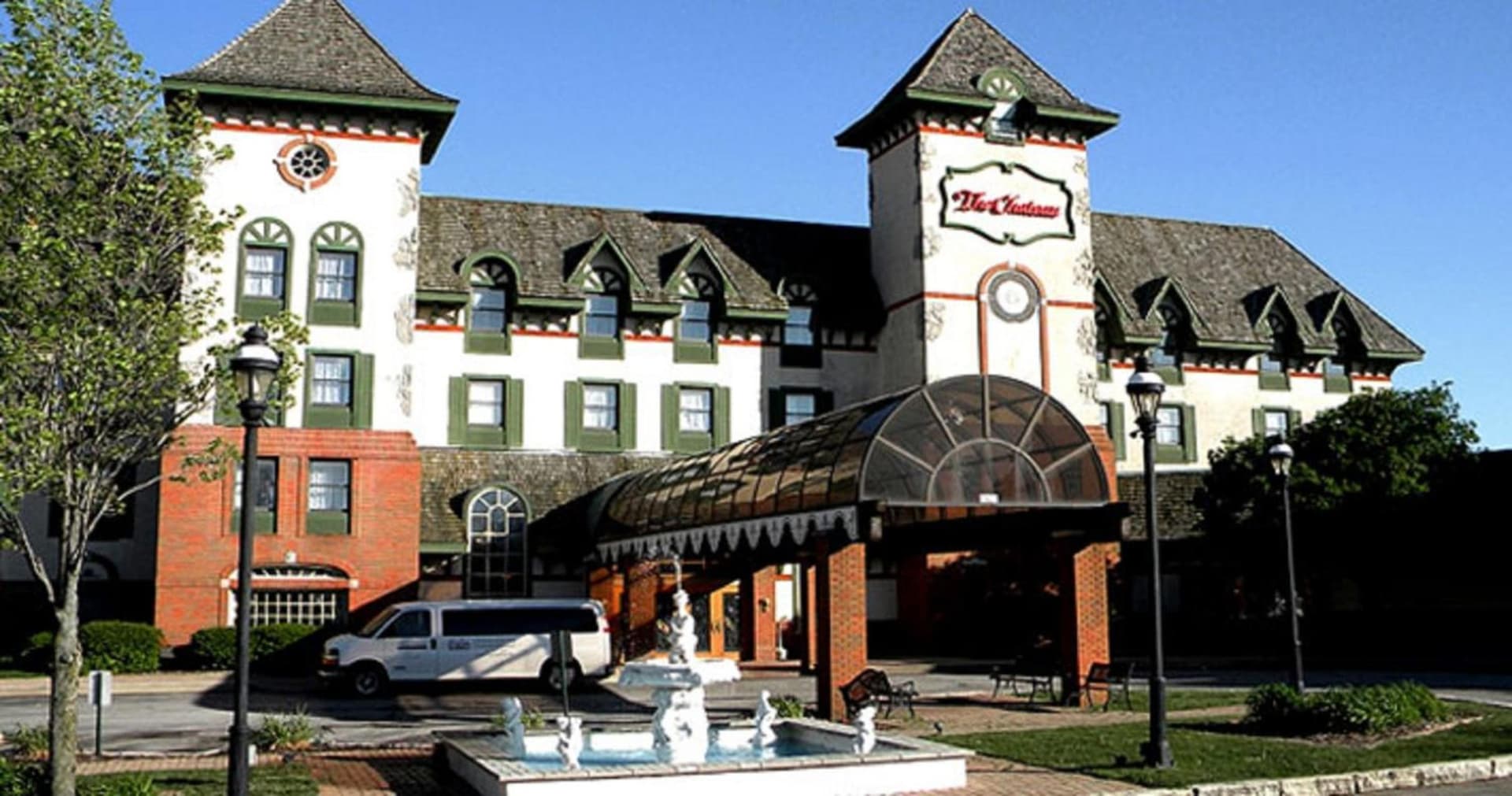Chateau Hotel and Conference Center gallery photo in Bloomington, IL — image 75
