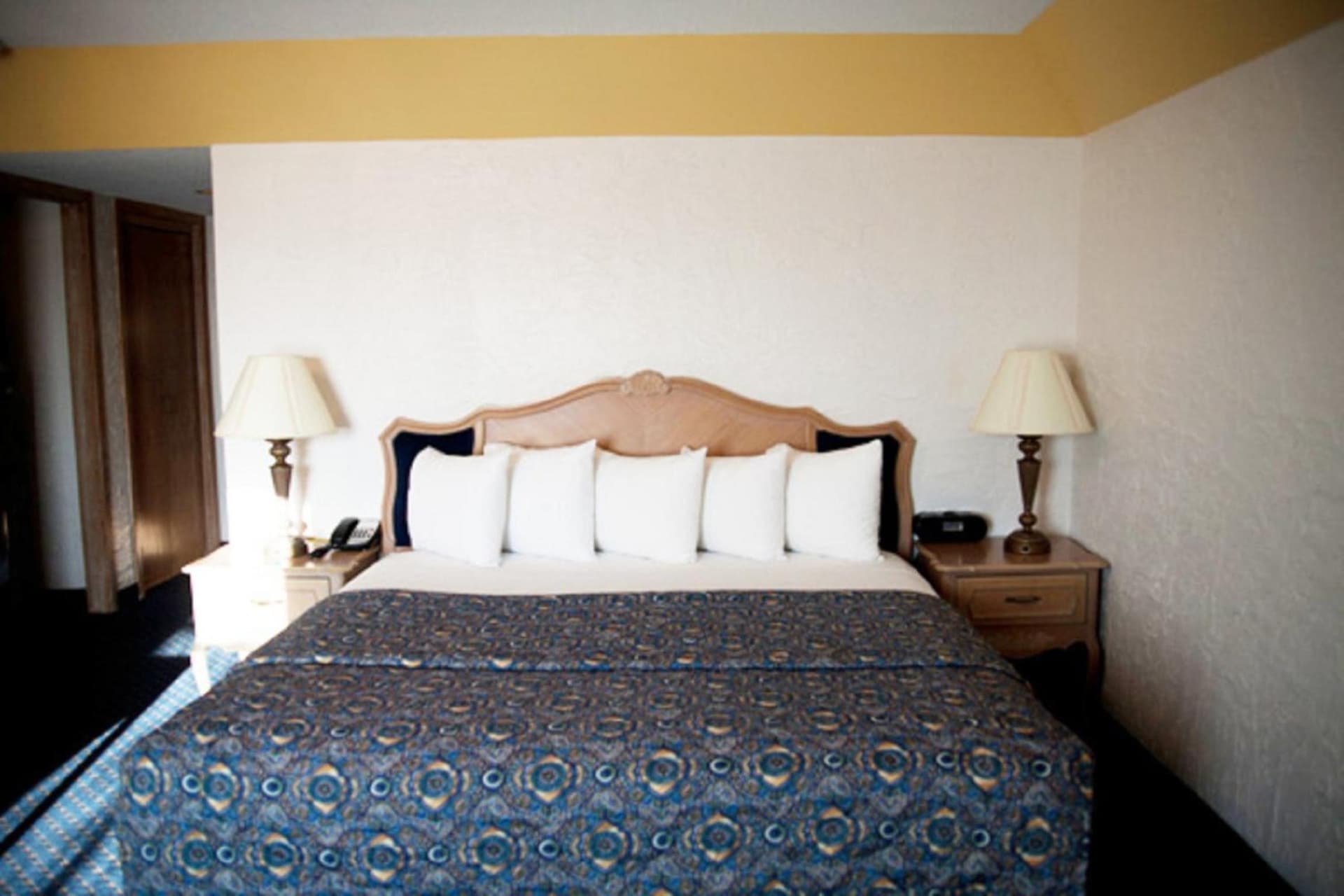 Chateau Hotel and Conference Center gallery photo in Bloomington, IL — image 98