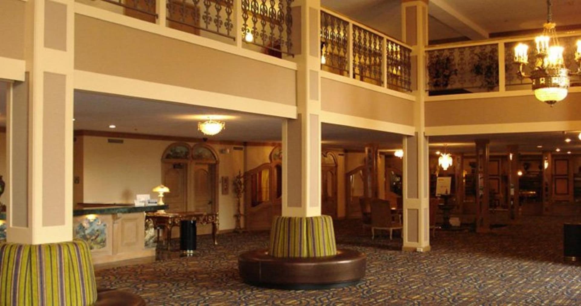 Chateau Hotel and Conference Center gallery photo in Bloomington, IL — image 100