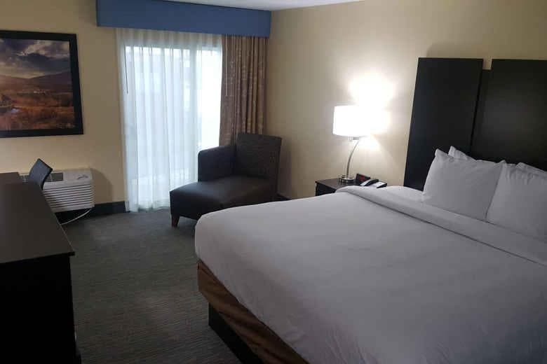 Days Inn & Suites by Wyndham Grand Rapids Near Downtown interior in Grand Rapids, MI — gallery photo 2