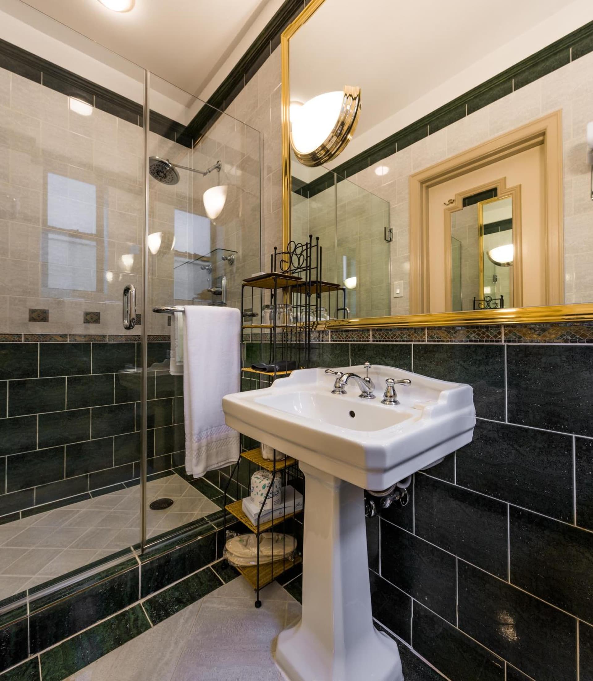 Casablanca Hotel by Library Hotel Collection gallery photo in New York, NY — image 4