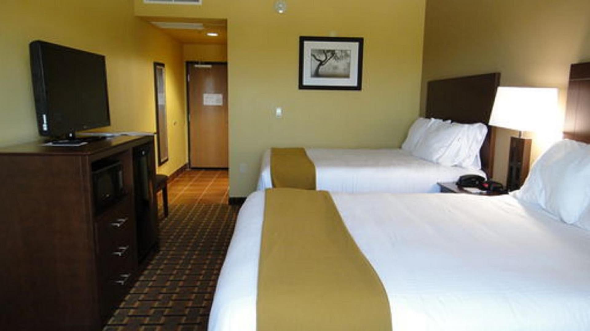 Holiday Inn Express & Suites George West by IHG interior in George West, TX — gallery photo 2