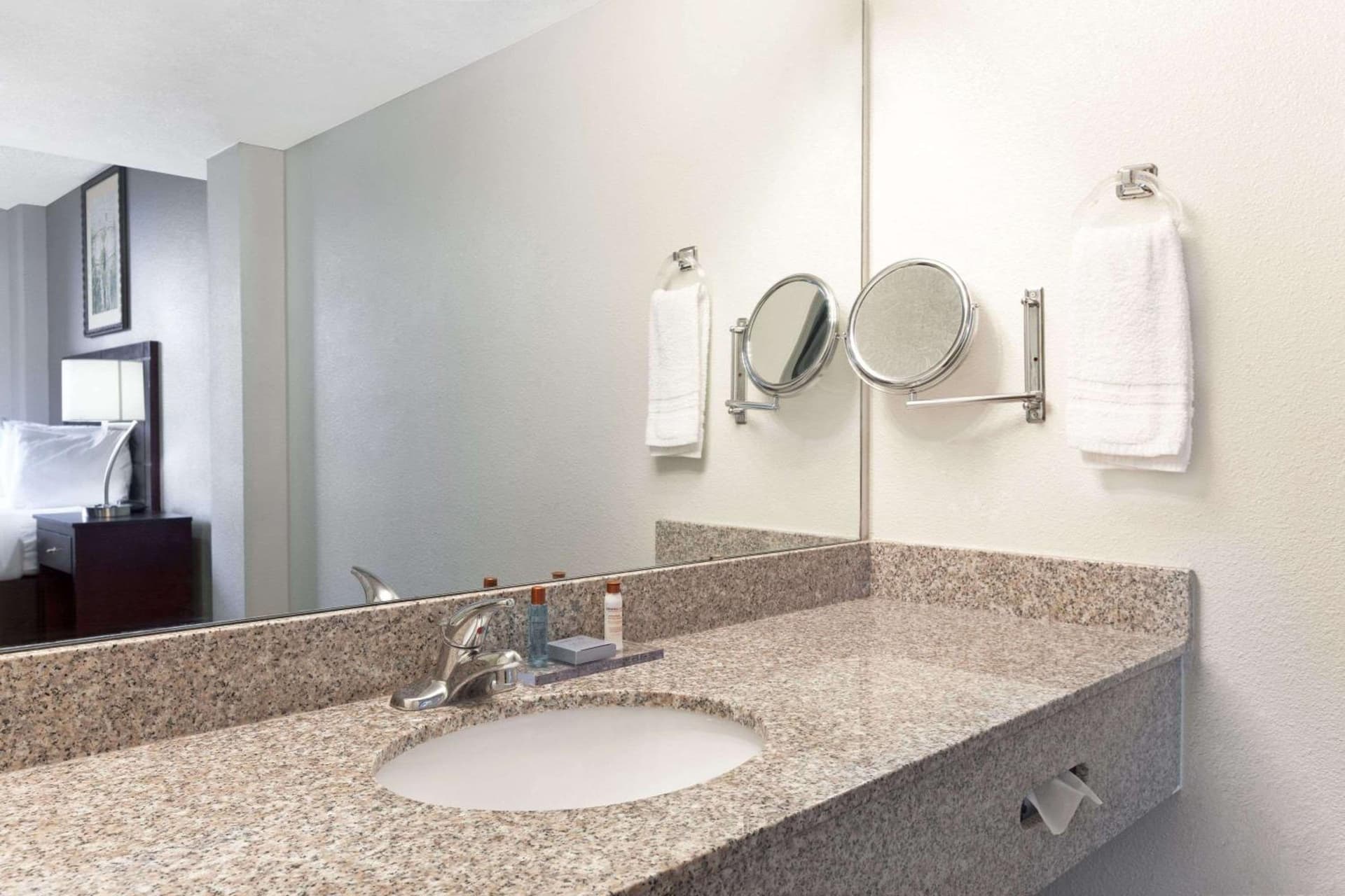 Hawthorn Extended Stay by Wyndham Richardson gallery photo in Richardson, TX — image 41