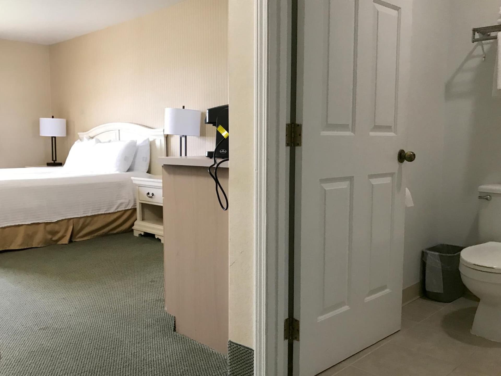 Rogue Regency Inn Medford Airport gallery photo in Medford, OR — image 64