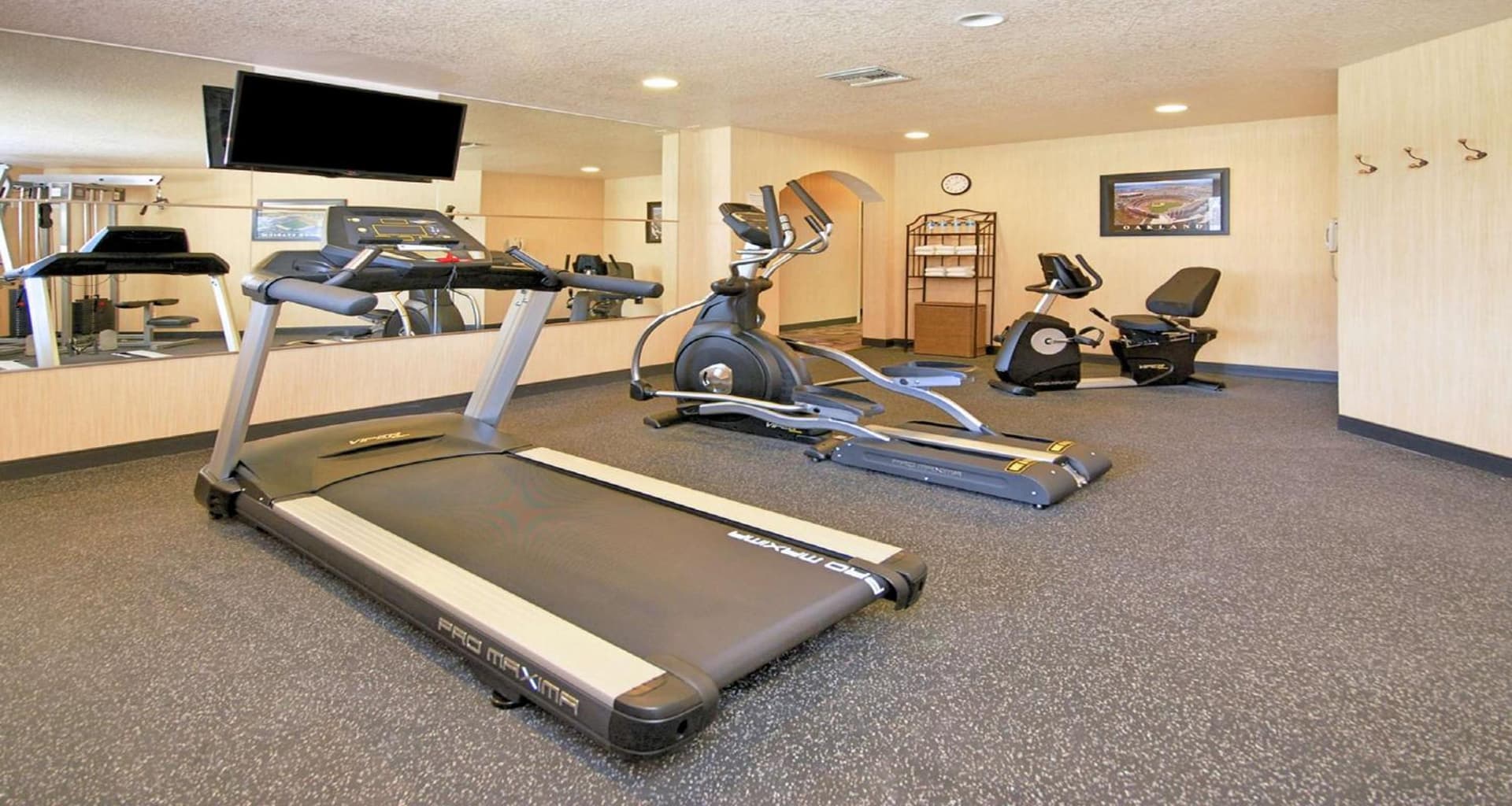 Best Western San Dimas Hotel & Suites gallery photo in San Dimas, CA — image 5