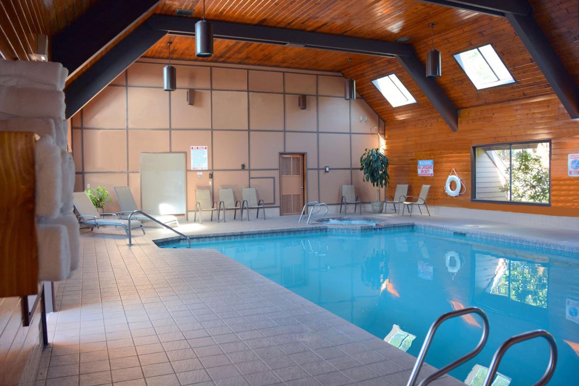 SureStay Plus Hotel by Best Western Gold Beach interior in Gold Beach, OR — gallery photo 2
