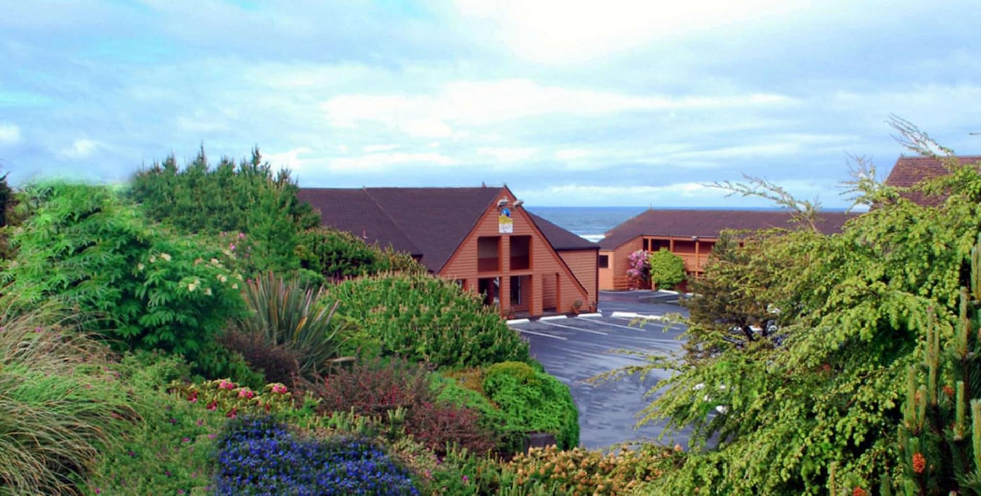 SureStay Plus Hotel by Best Western Gold Beach featured exterior or lobby in Gold Beach, OR — similar hotel