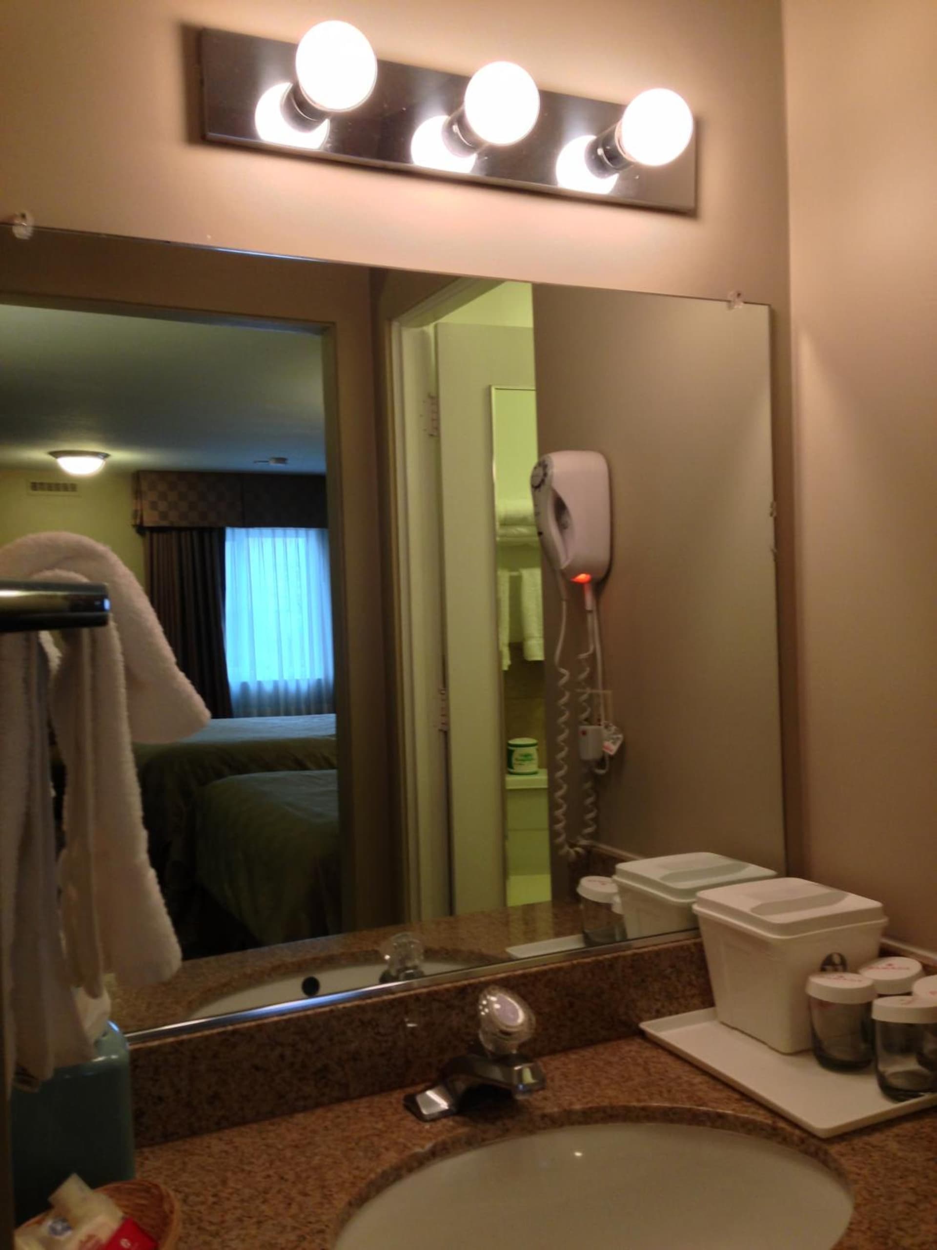 Ramada by Wyndham Fresno North gallery photo in Fresno, CA — image 68