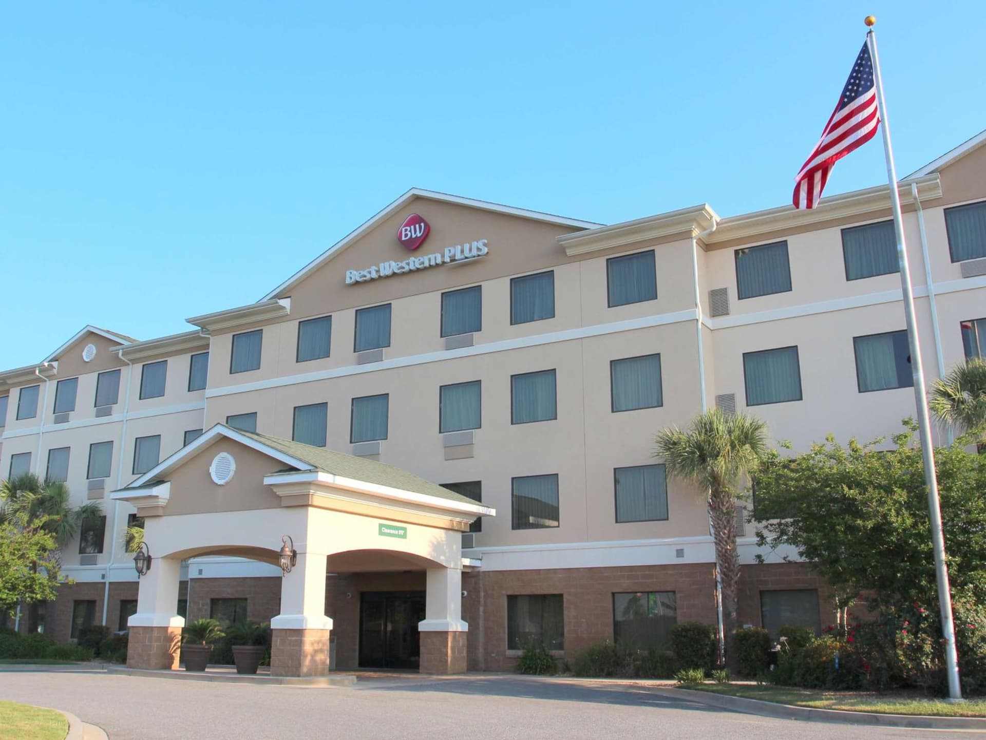 Best Western Plus Valdosta Hotel & Suites exterior or lobby in Valdosta, GA — main listing photo
