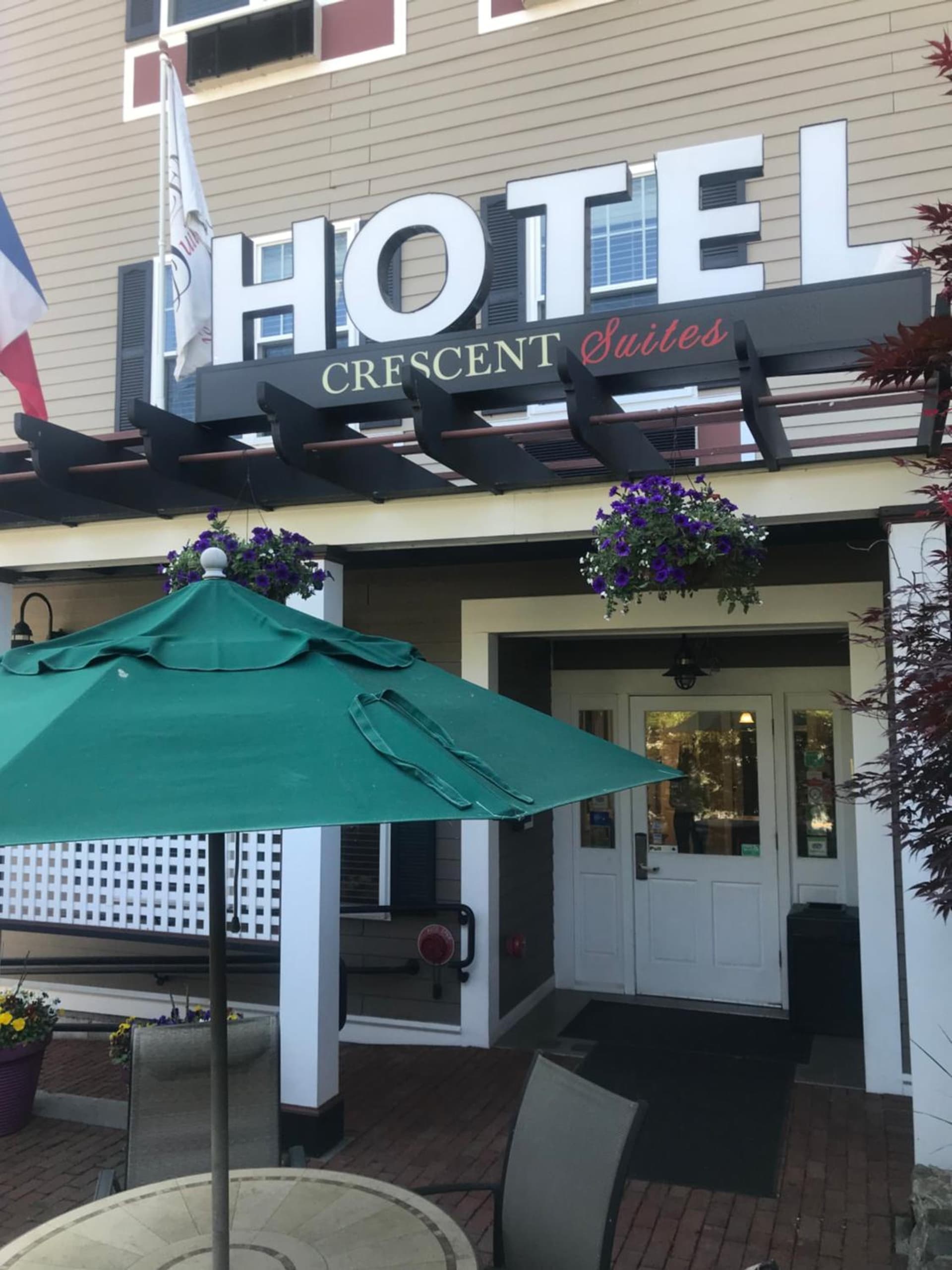 Crescent Suites Hotel gallery photo in Waltham, MA — image 34